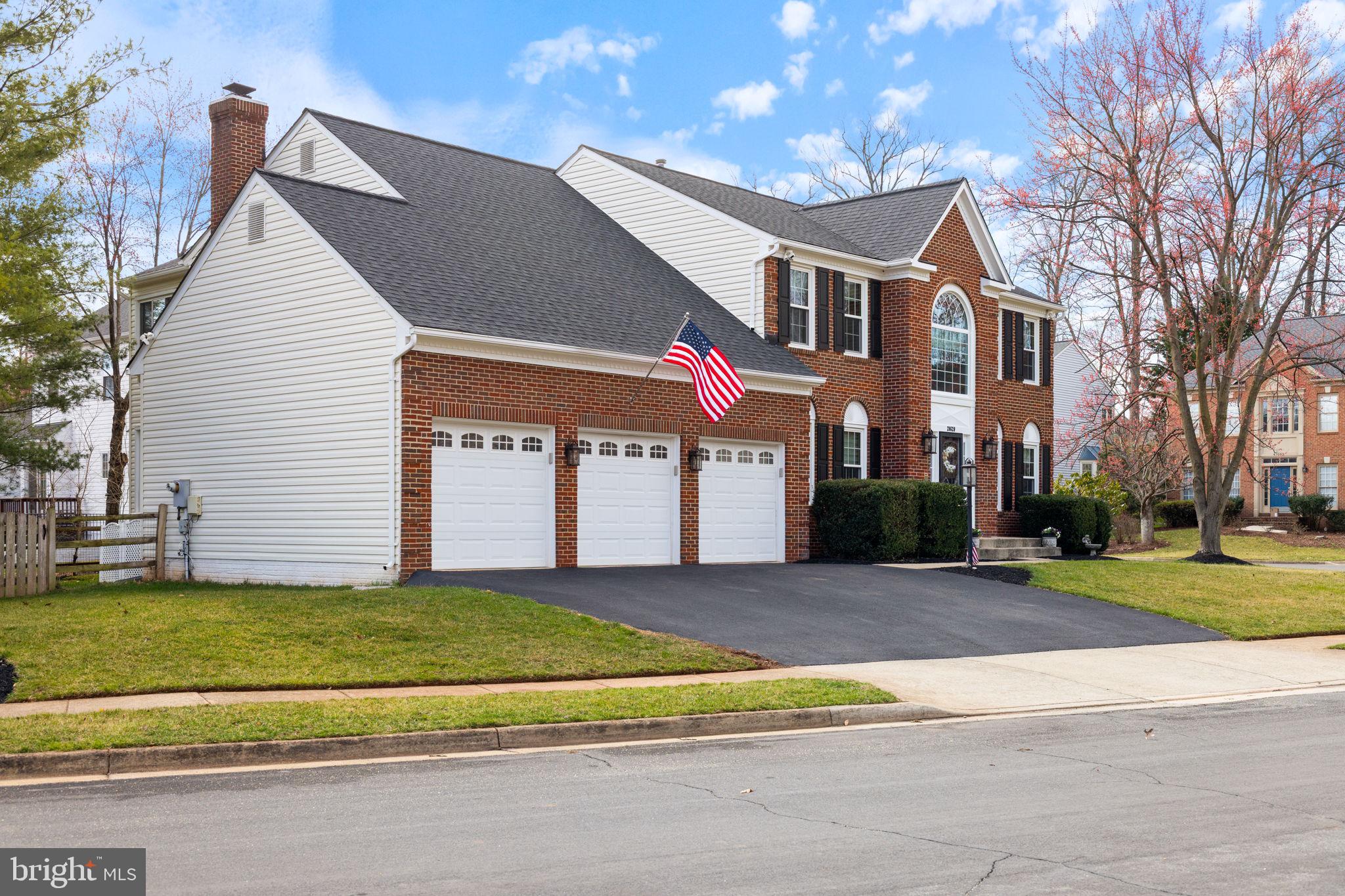 POTOMAC LAKES - Residential