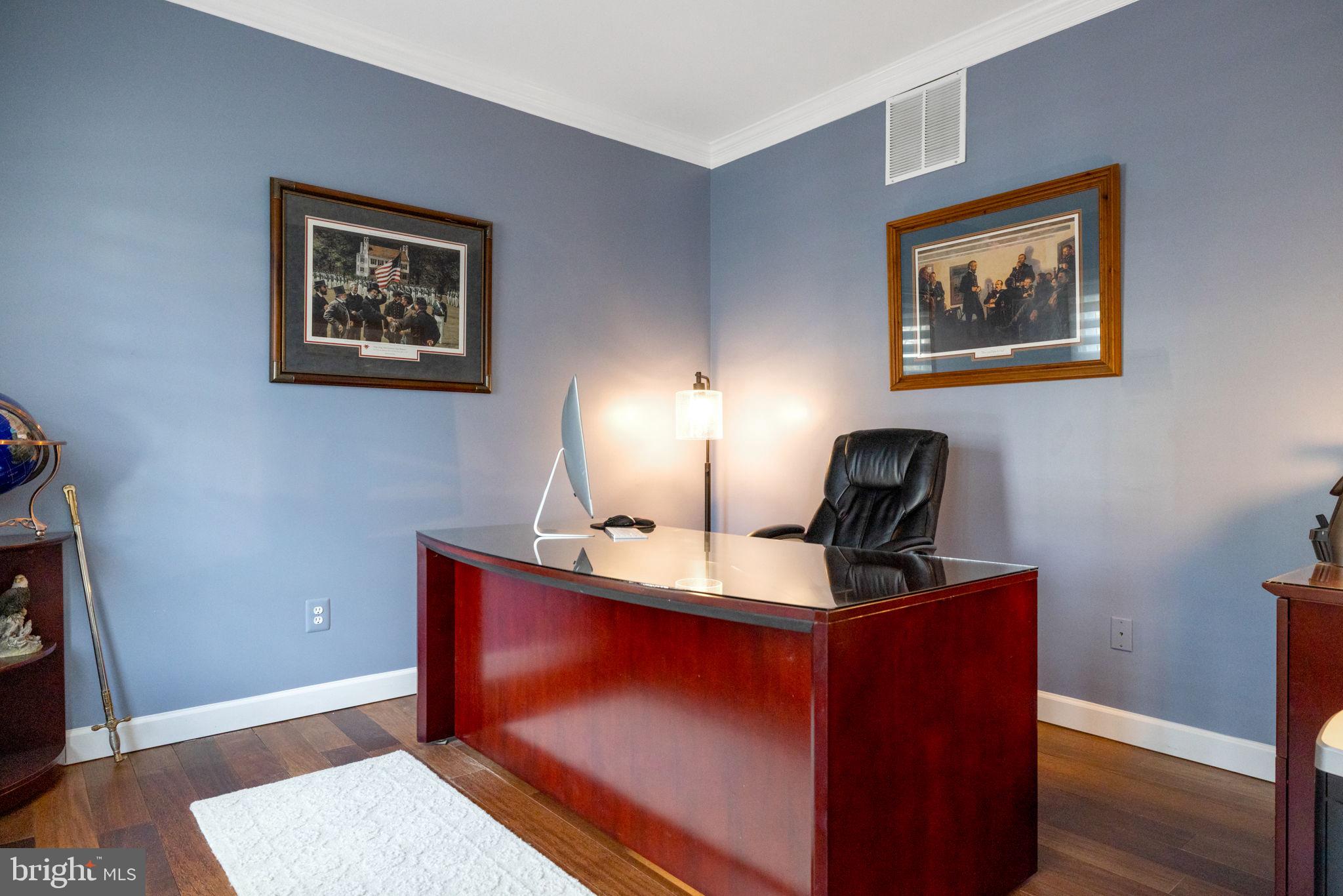 POTOMAC LAKES - Residential