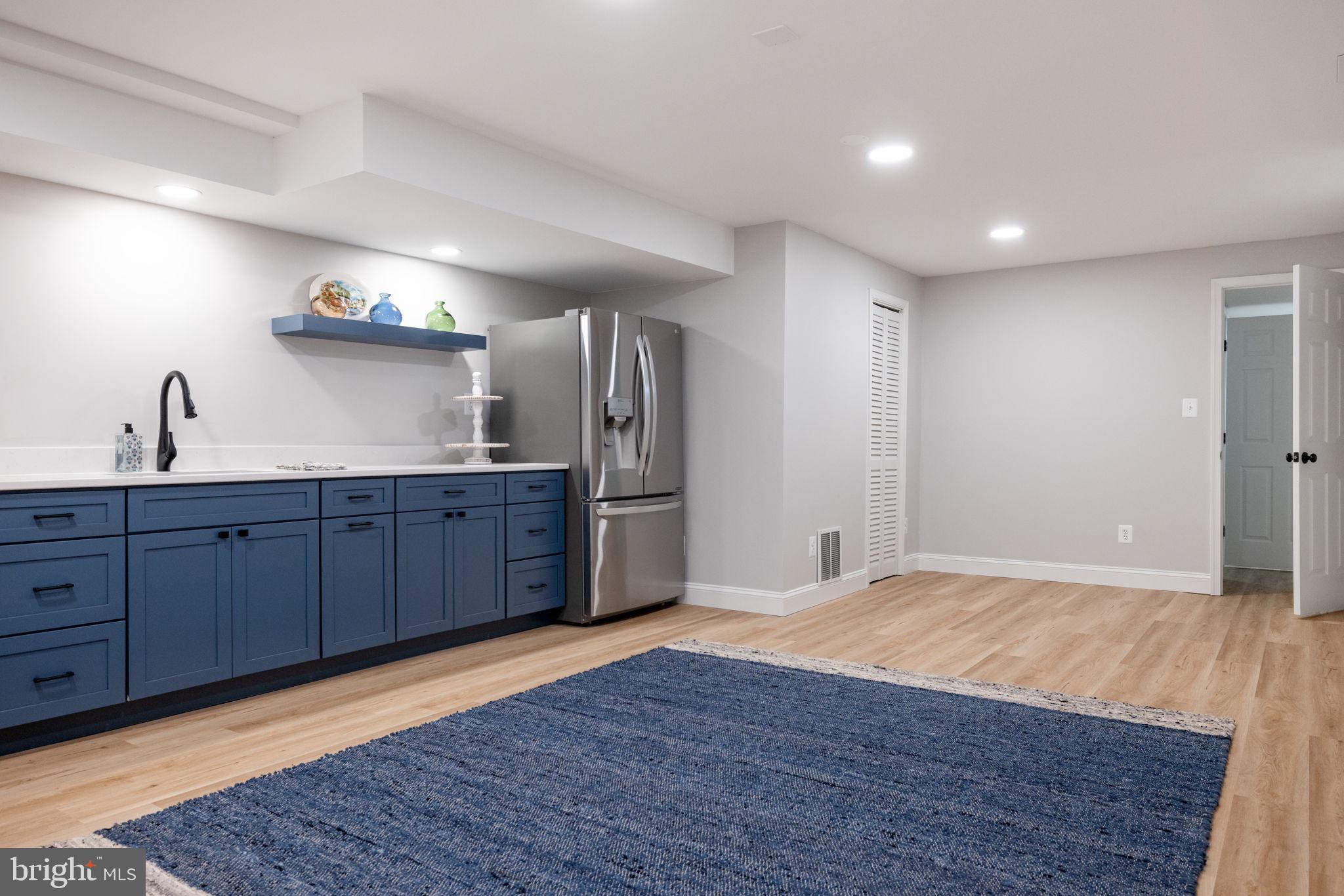 POTOMAC LAKES - Residential