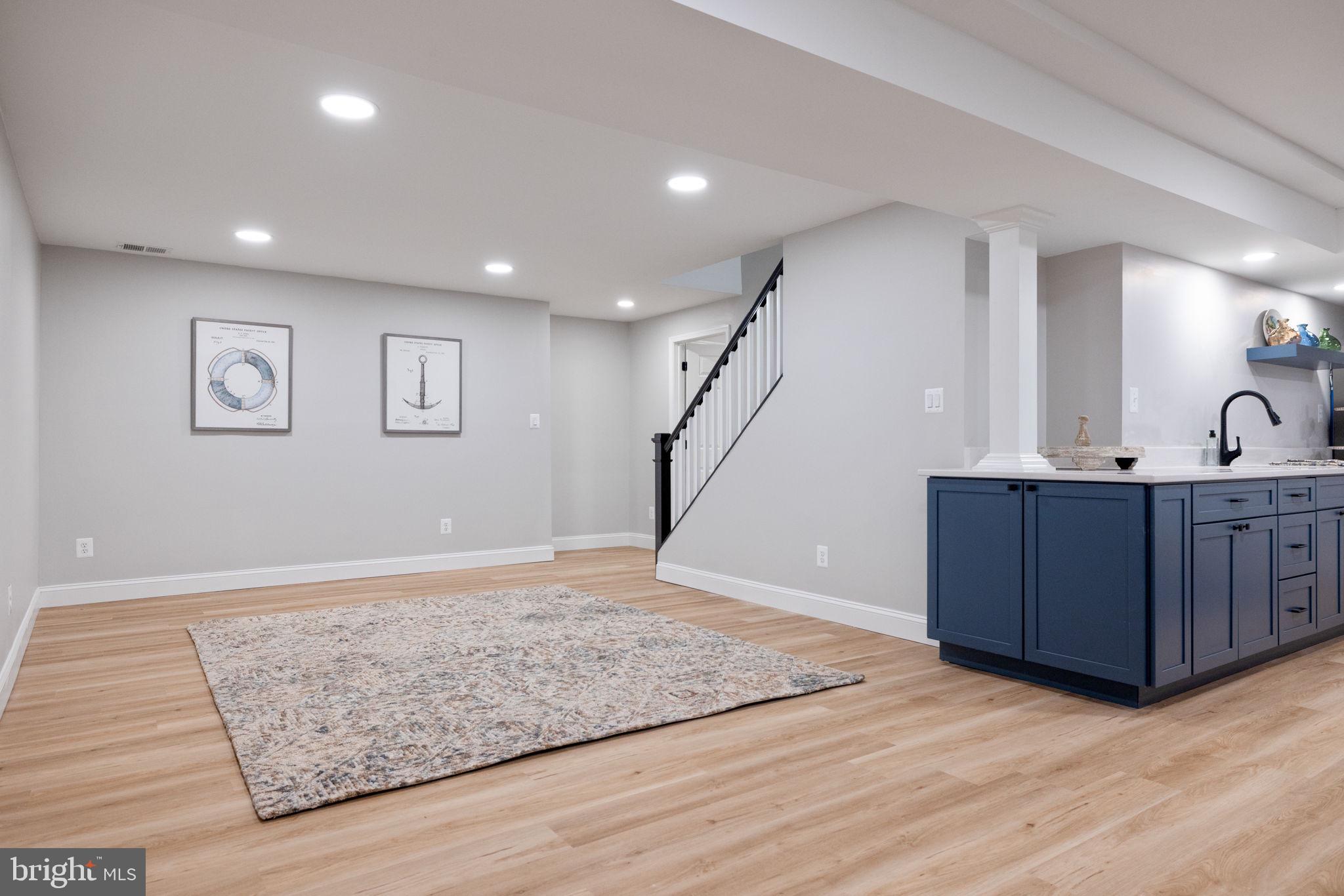 POTOMAC LAKES - Residential