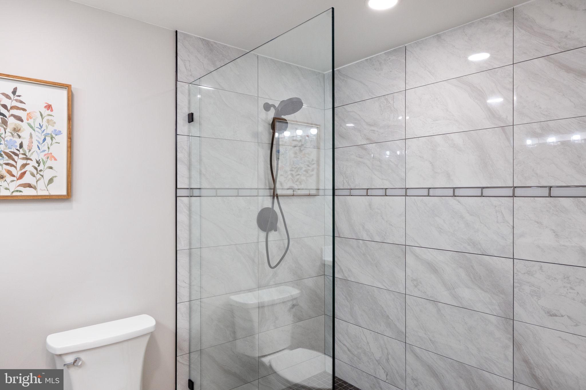 POTOMAC LAKES - Residential