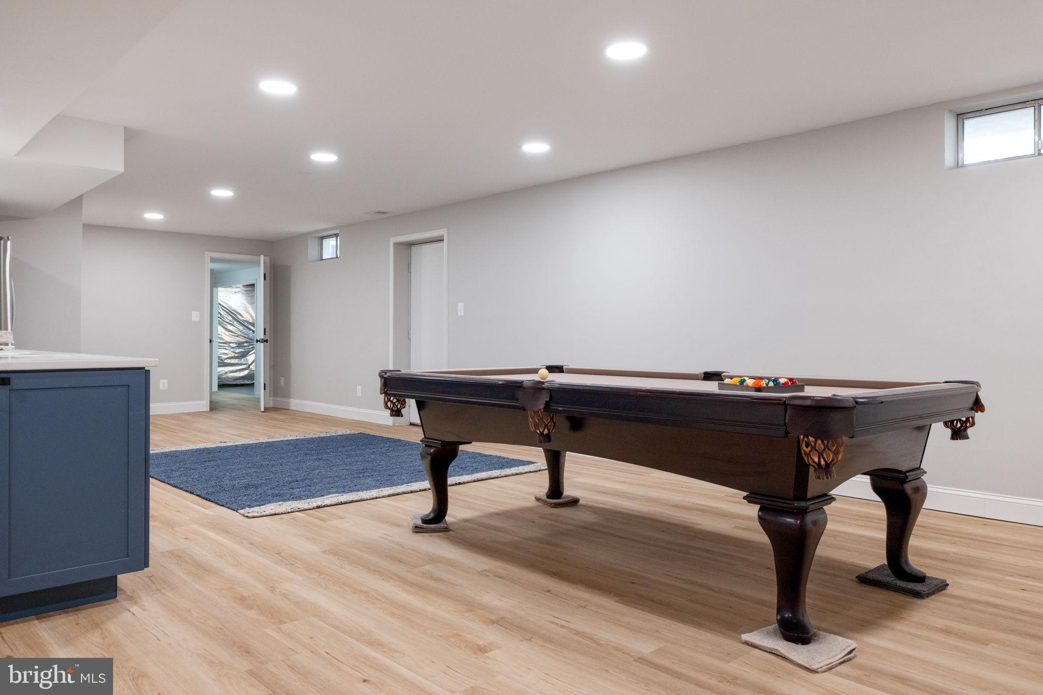 POTOMAC LAKES - Residential