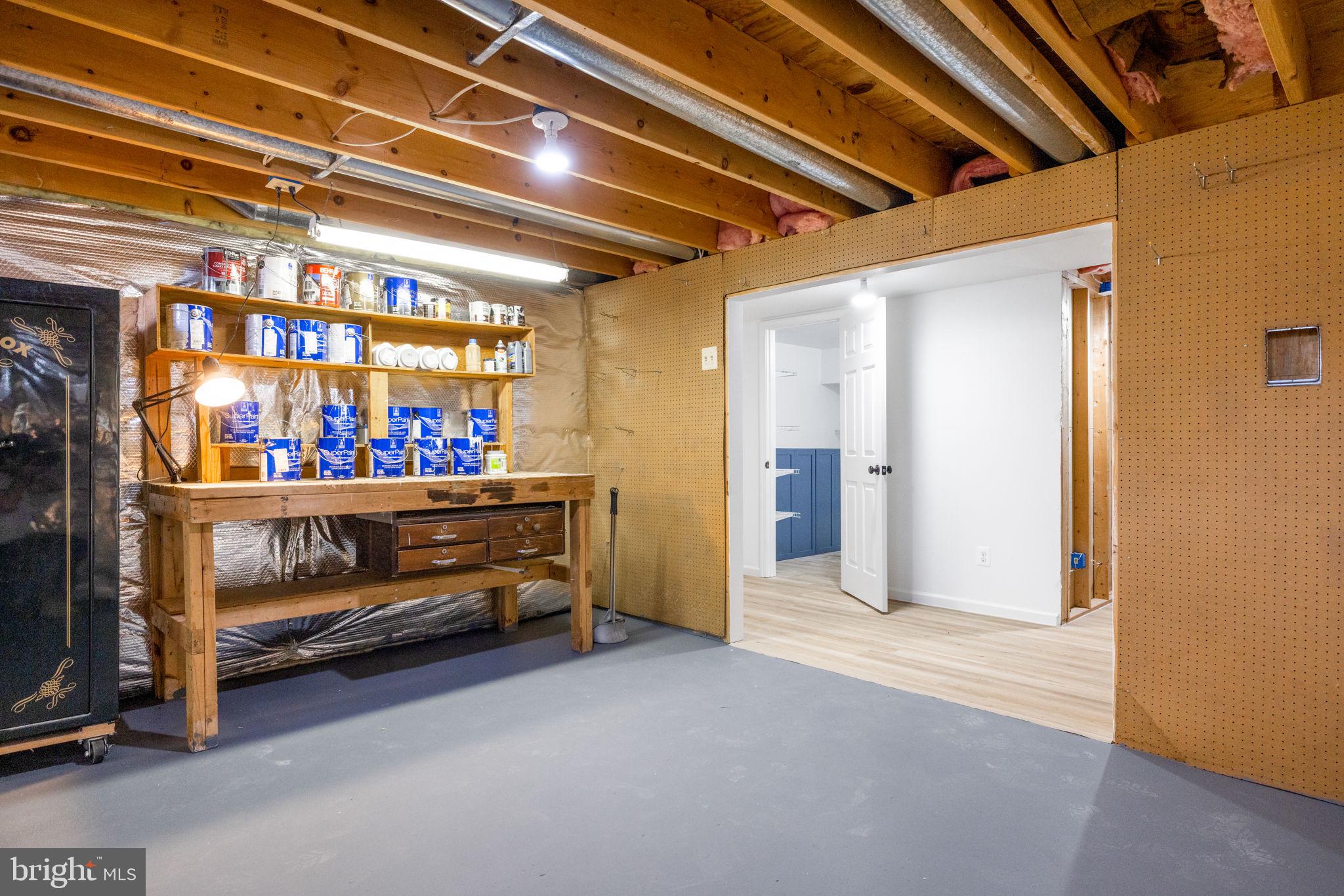 POTOMAC LAKES - Residential