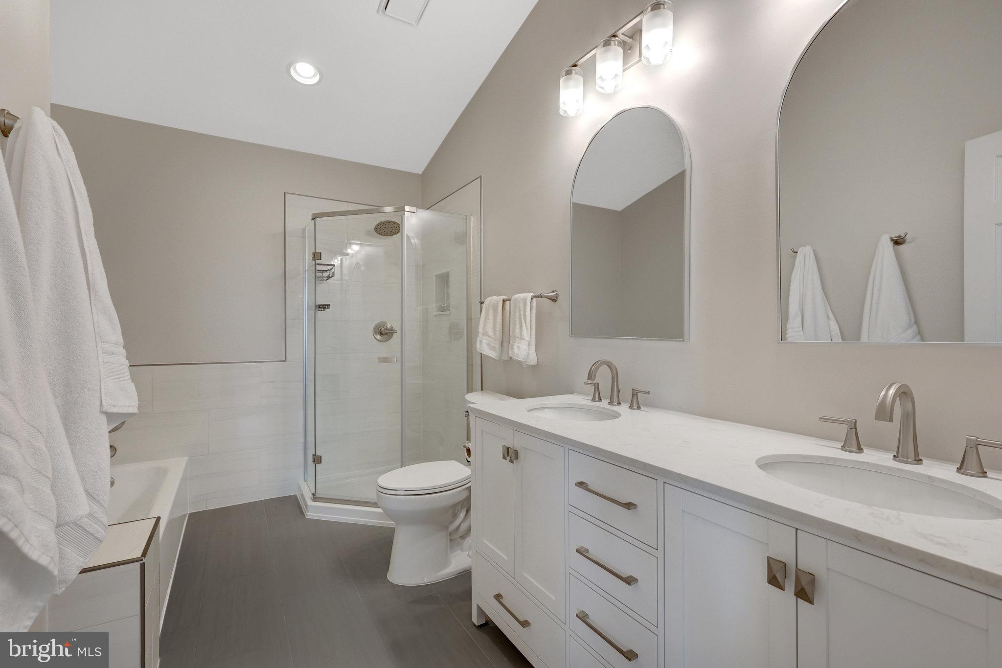 ASHBURN VILLAGE - Residential