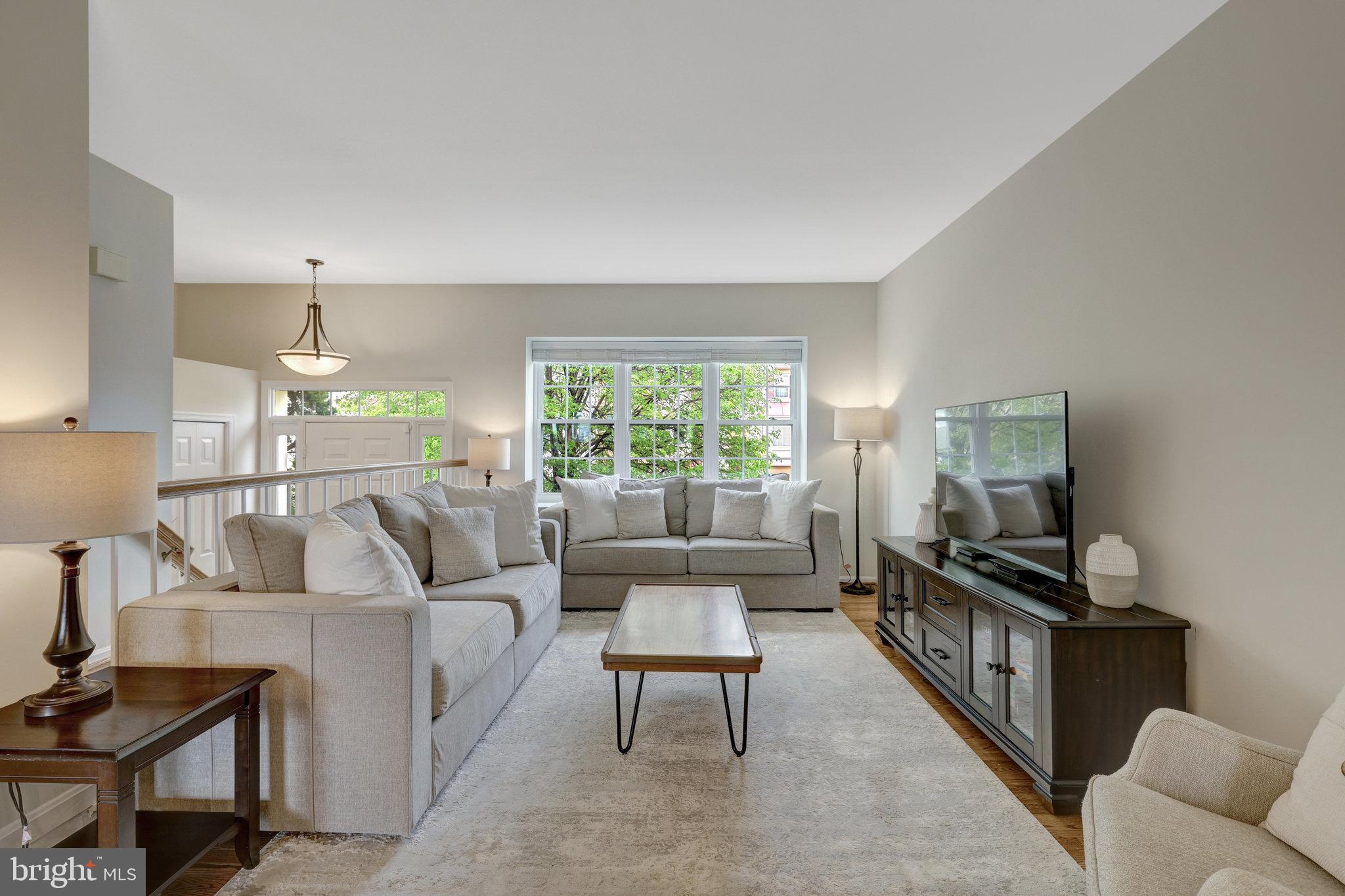 ASHBURN VILLAGE - Residential