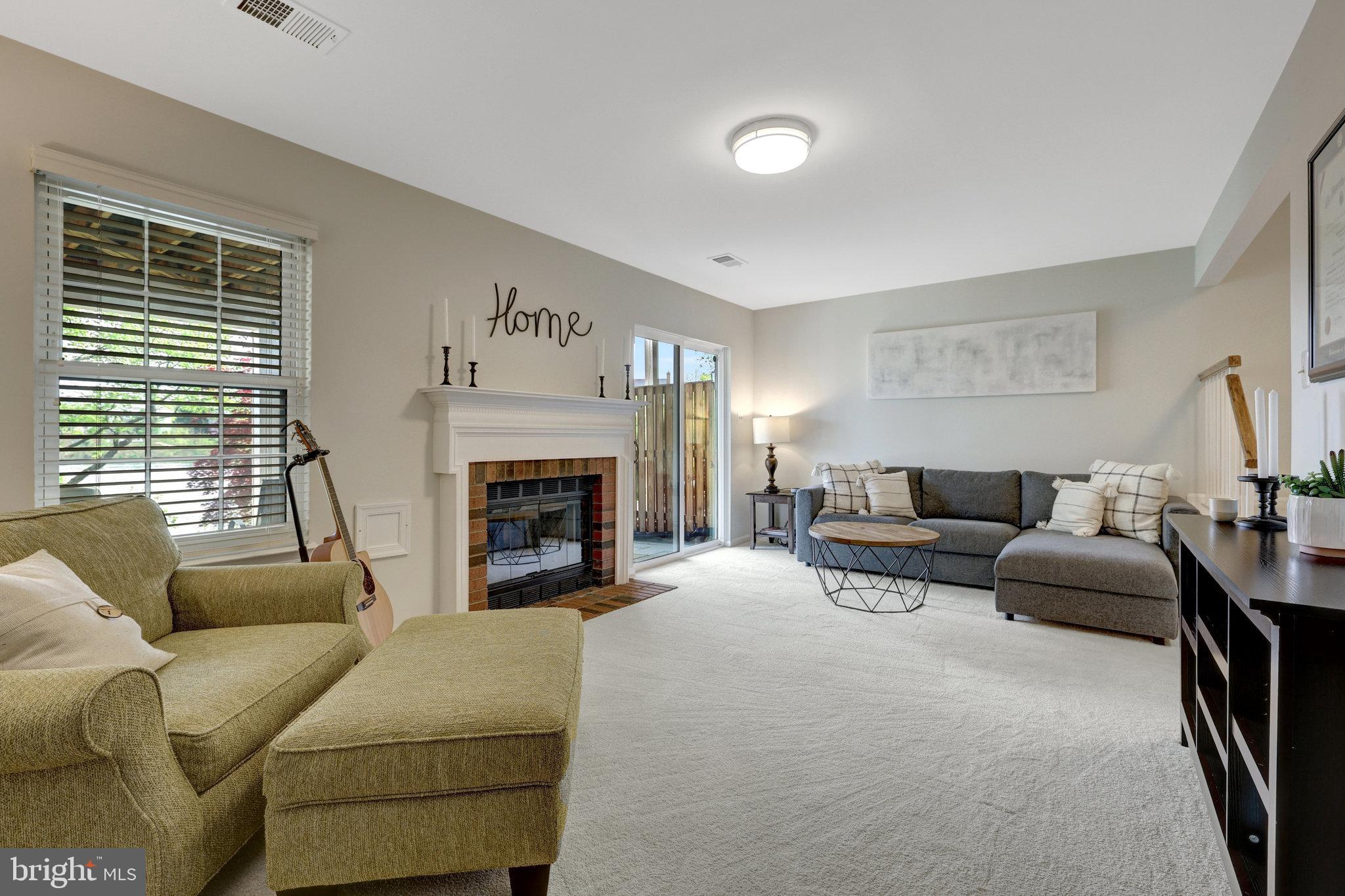 ASHBURN VILLAGE - Residential