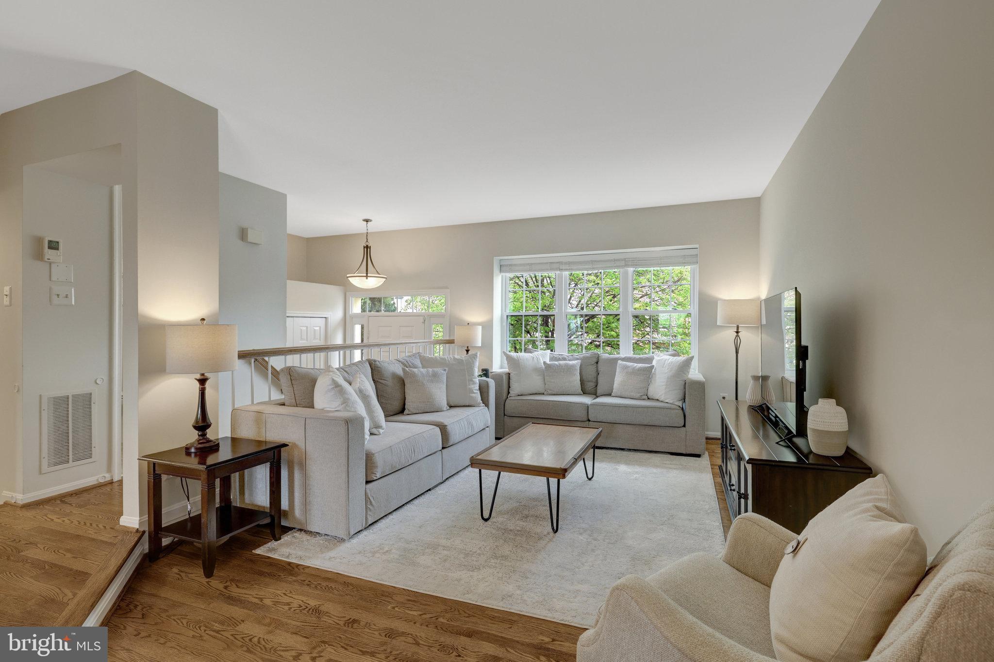 ASHBURN VILLAGE - Residential