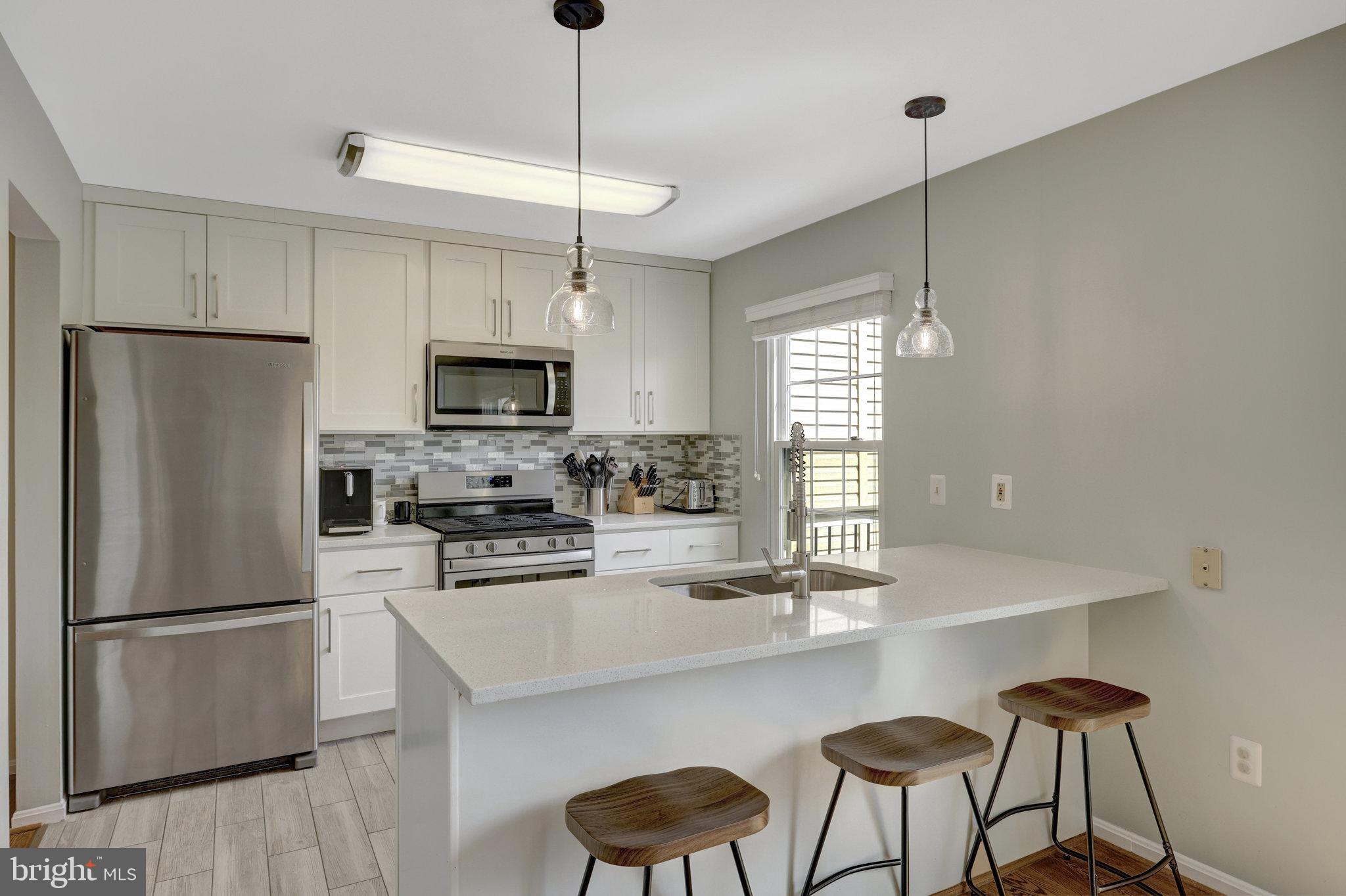 ASHBURN VILLAGE - Residential