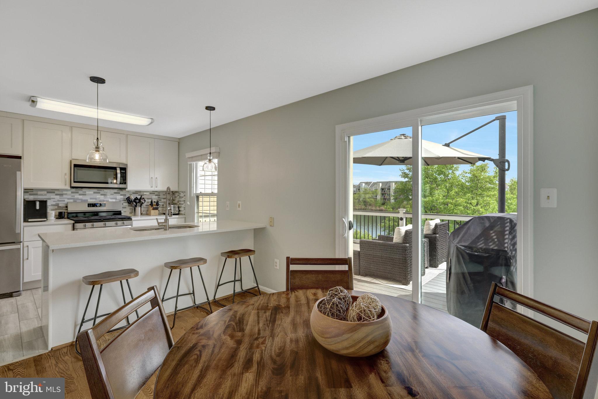 ASHBURN VILLAGE - Residential