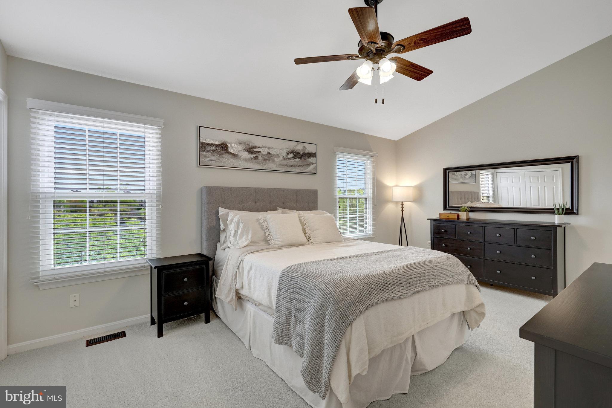 ASHBURN VILLAGE - Residential