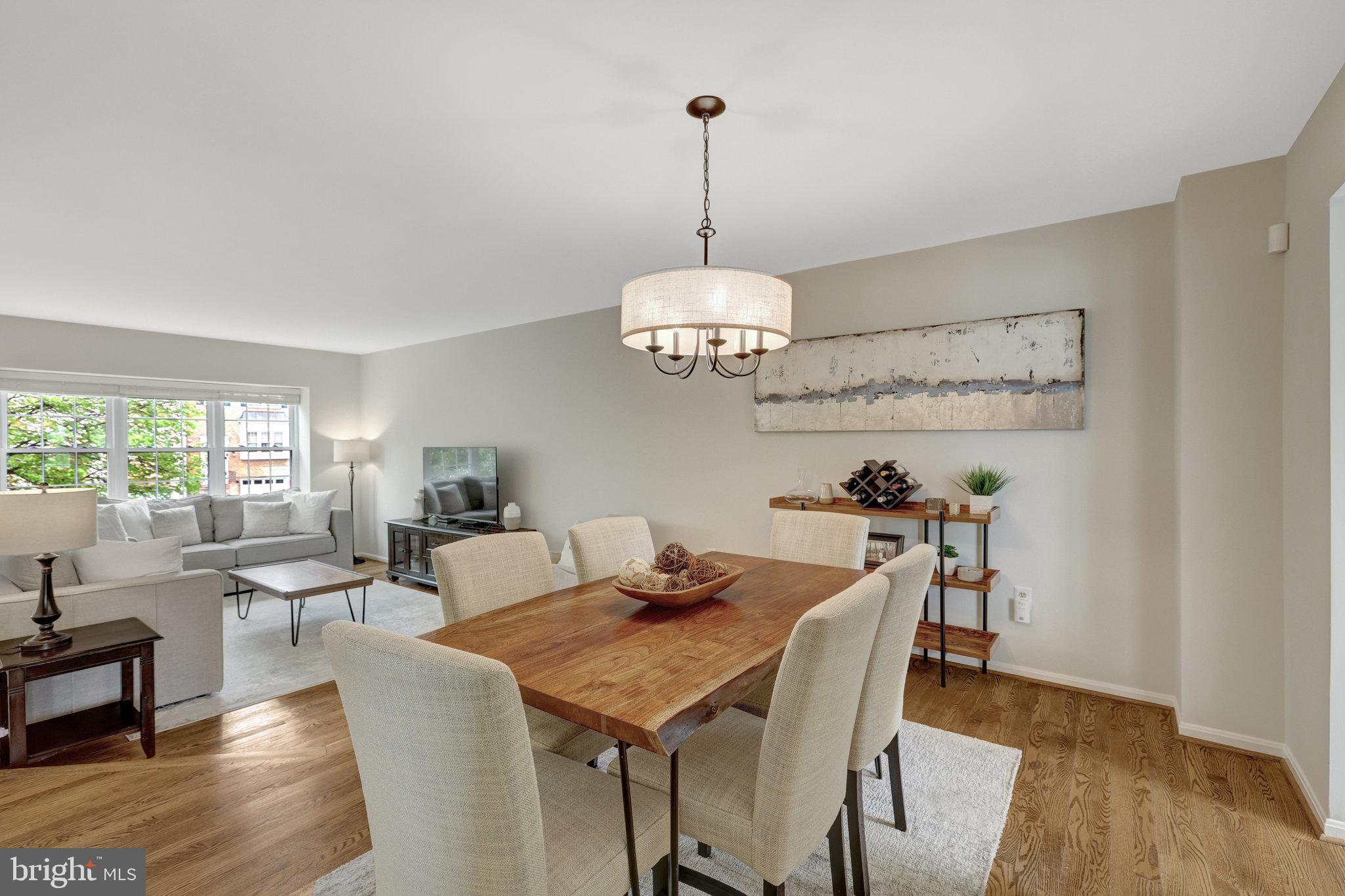 ASHBURN VILLAGE - Residential