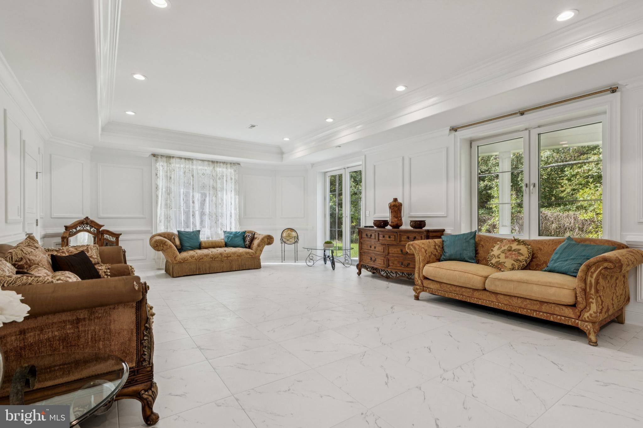 MCLEAN ESTATES - Residential Lease