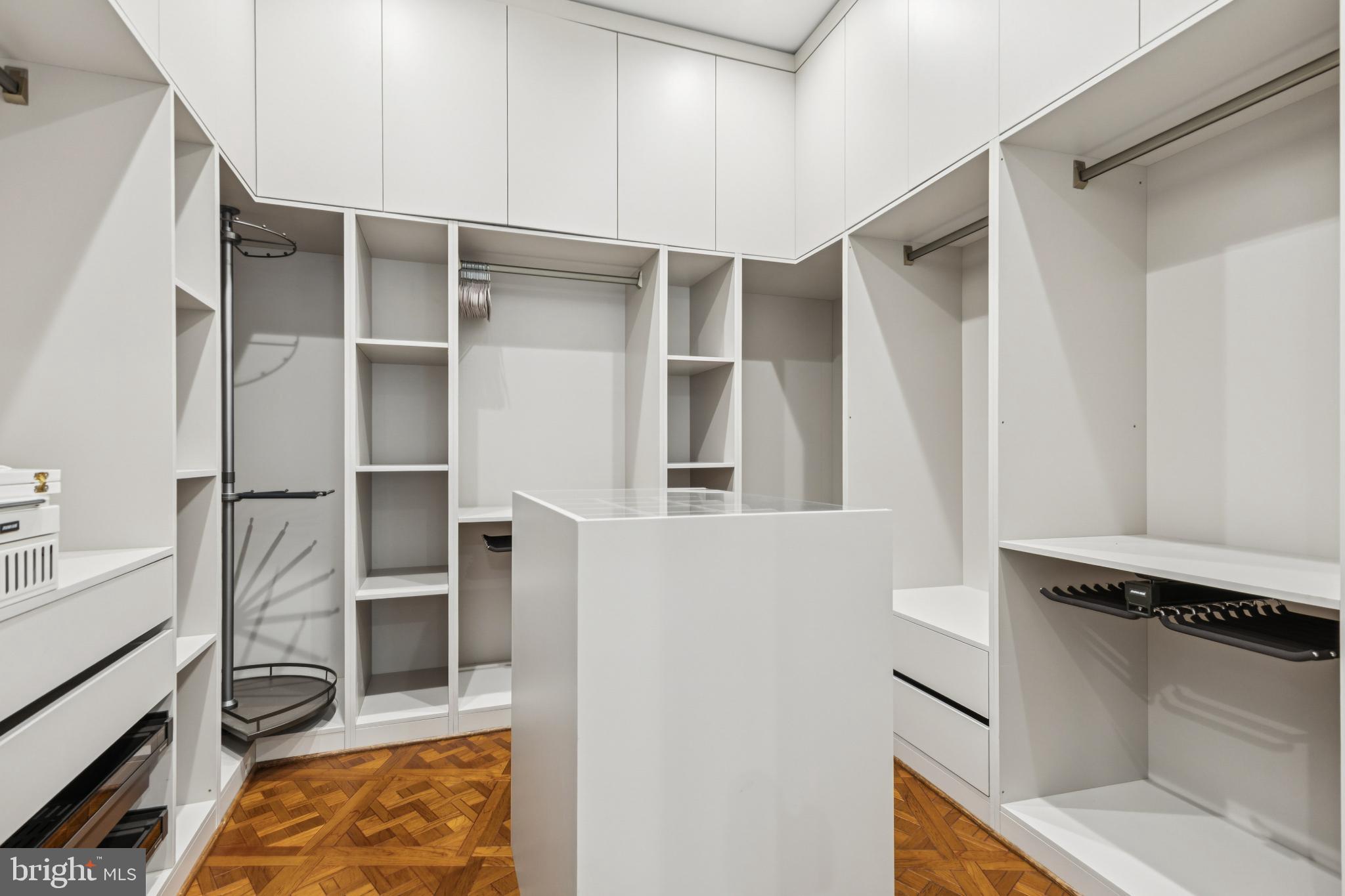 MCLEAN ESTATES - Residential Lease