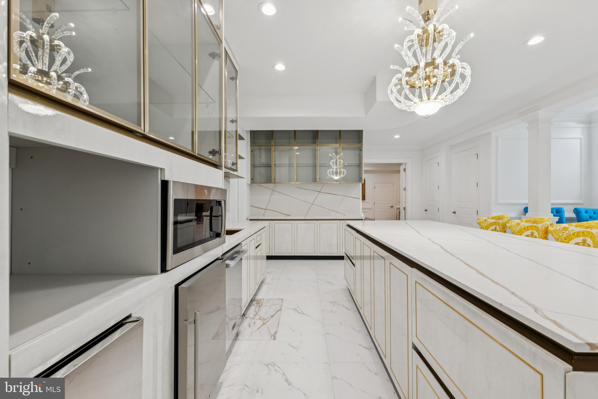 MCLEAN ESTATES - Residential Lease