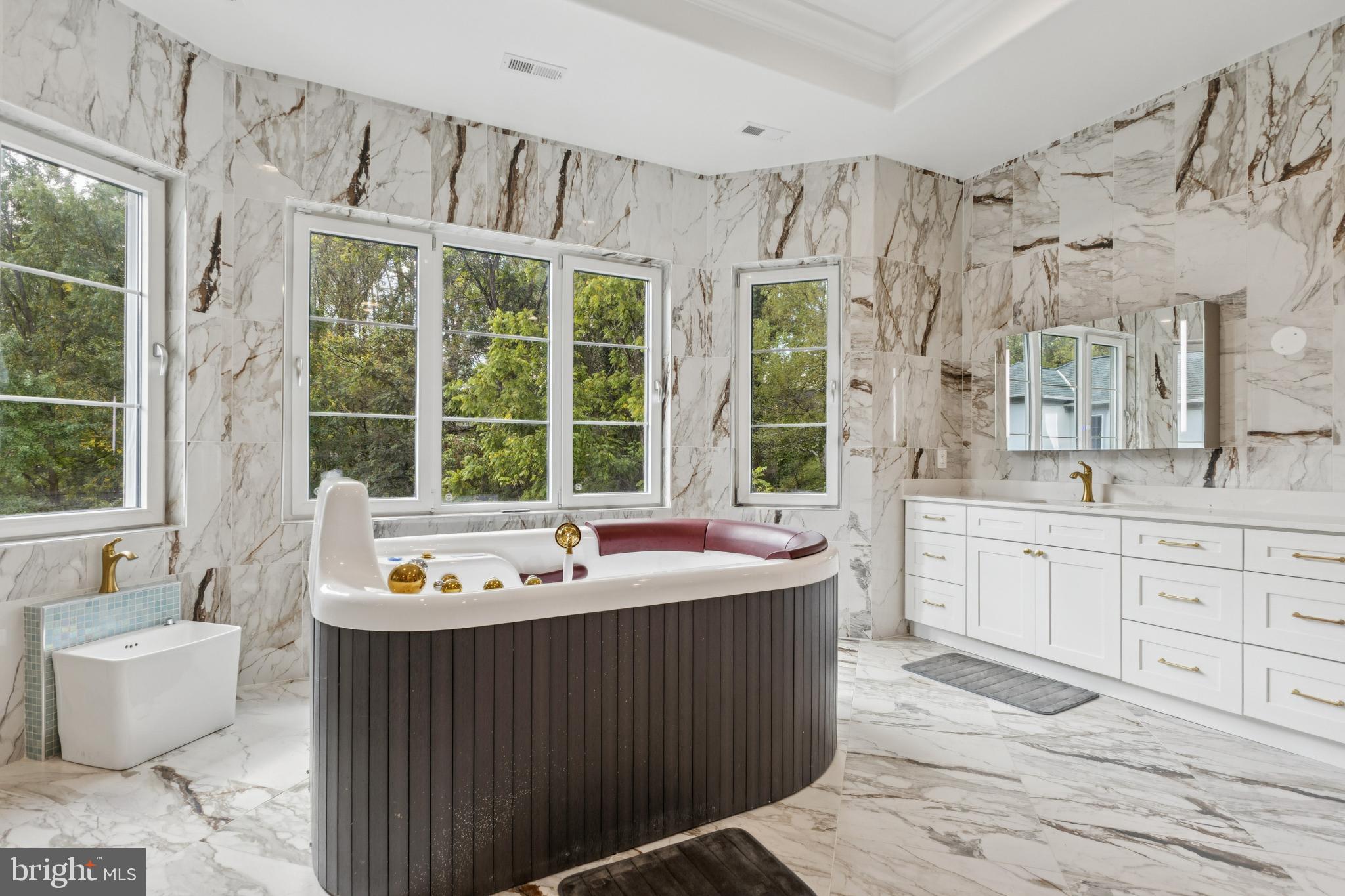 MCLEAN ESTATES - Residential Lease