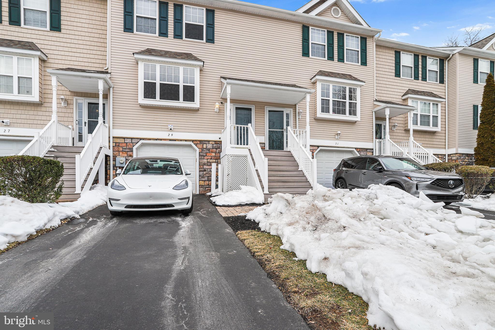 SPRING VALLEY WAY - Residential