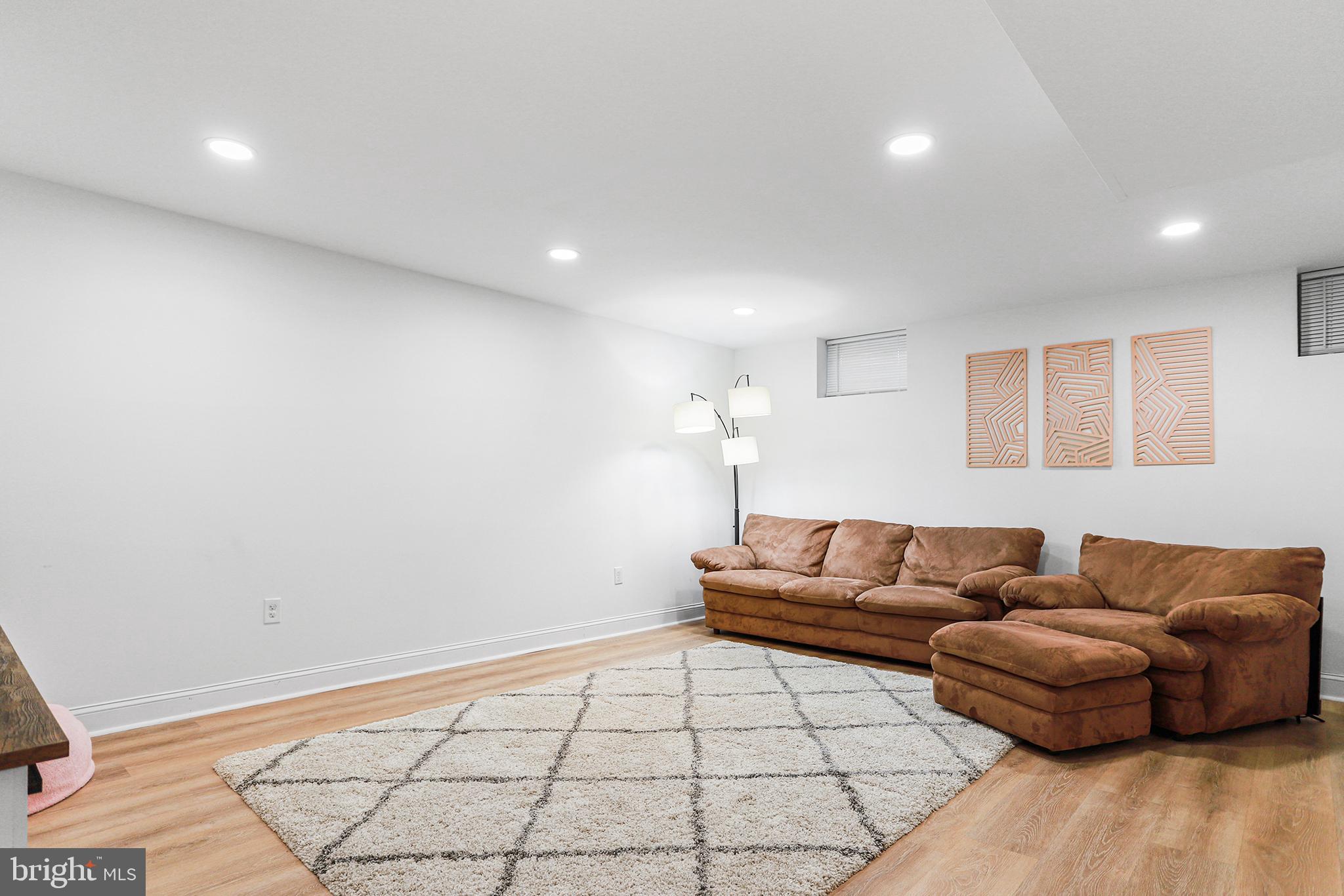 SPRING VALLEY WAY - Residential