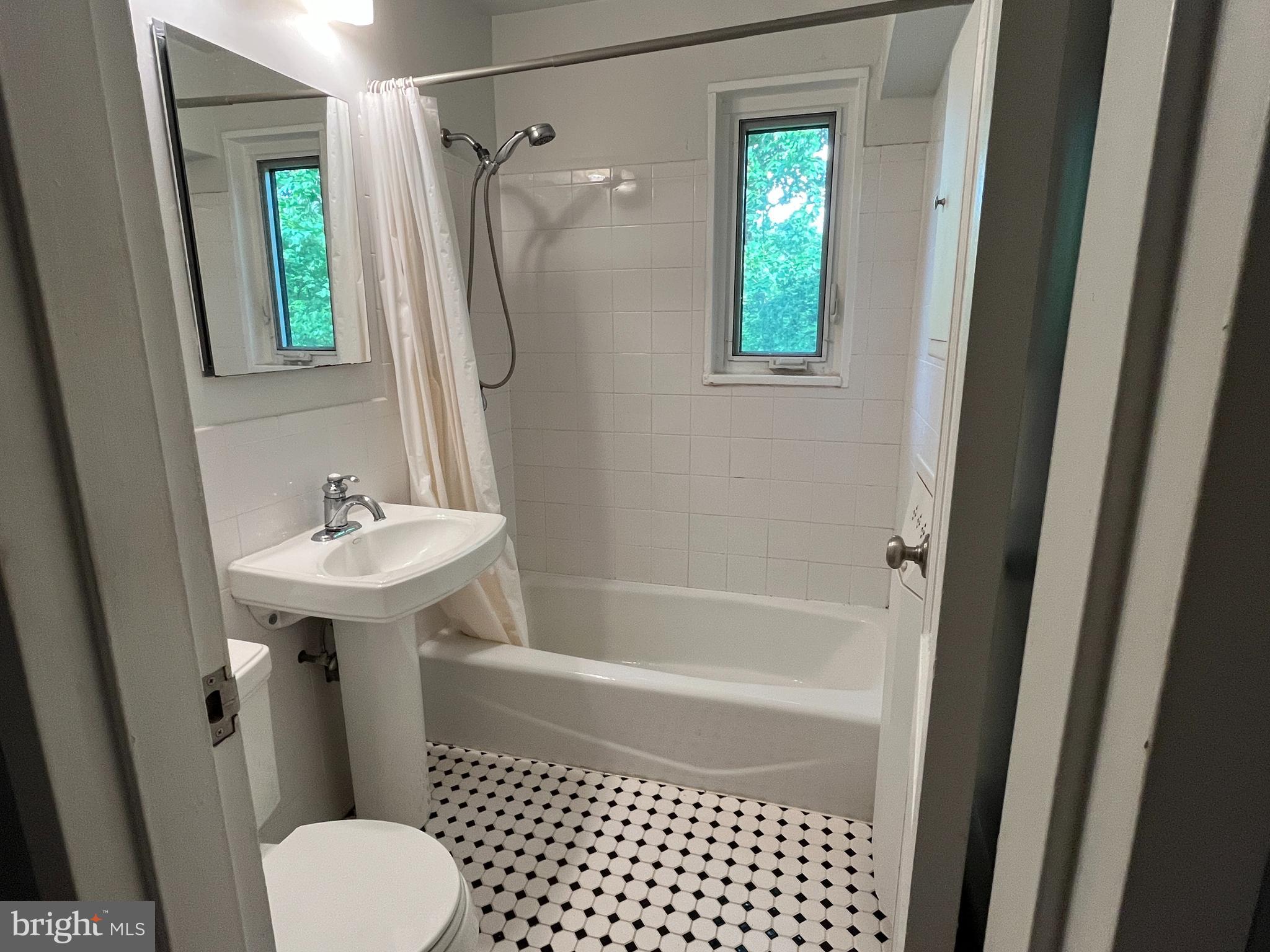 NORTH BETHESDA - Residential Lease