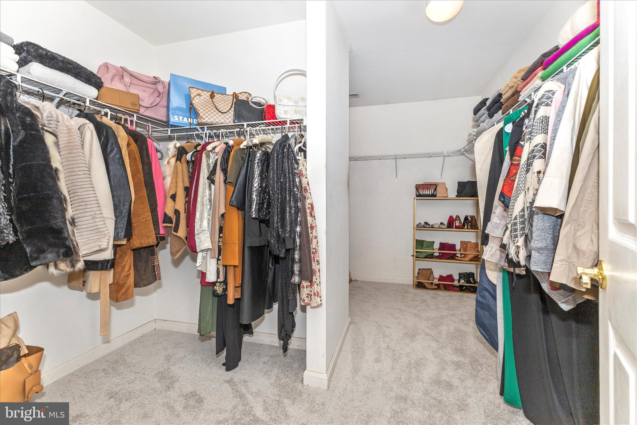 SUMMER HILL - Residential