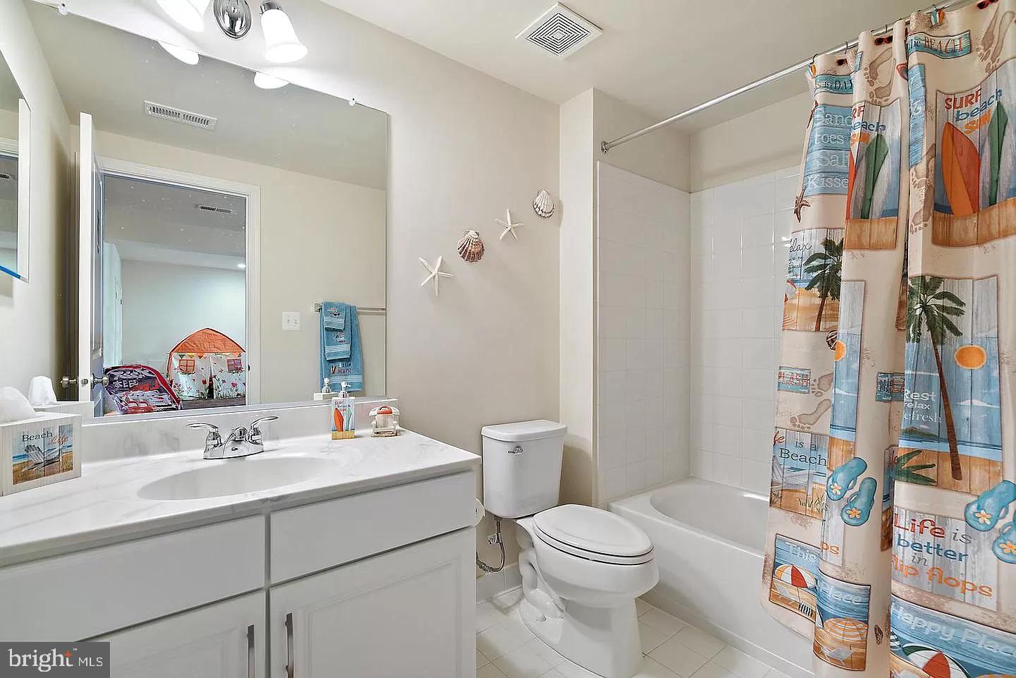 LOUDOUN VALLEY ESTATES 2 - Residential Lease