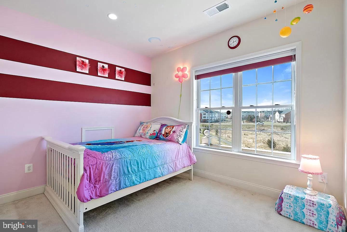 LOUDOUN VALLEY ESTATES 2 - Residential Lease