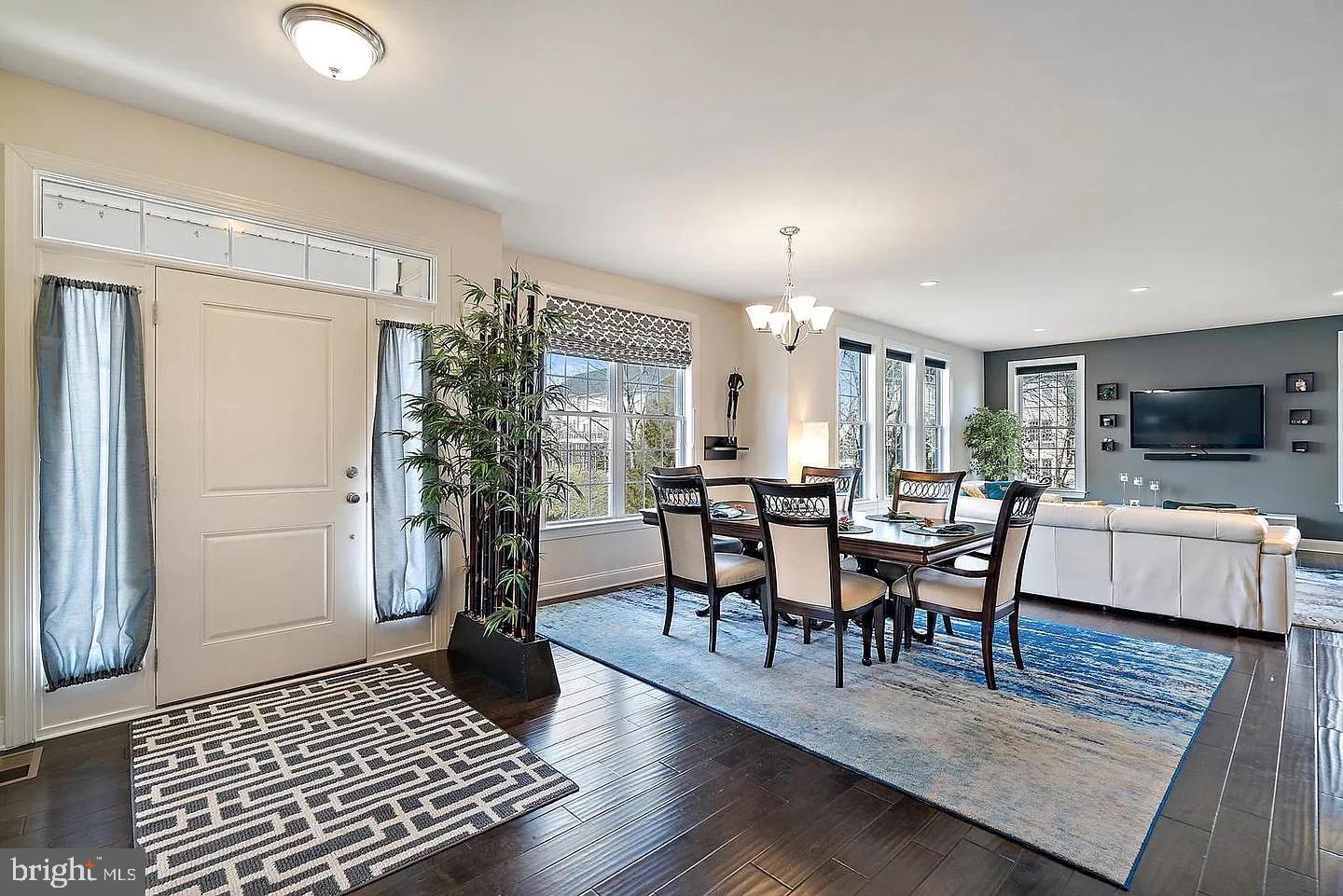 LOUDOUN VALLEY ESTATES 2 - Residential Lease