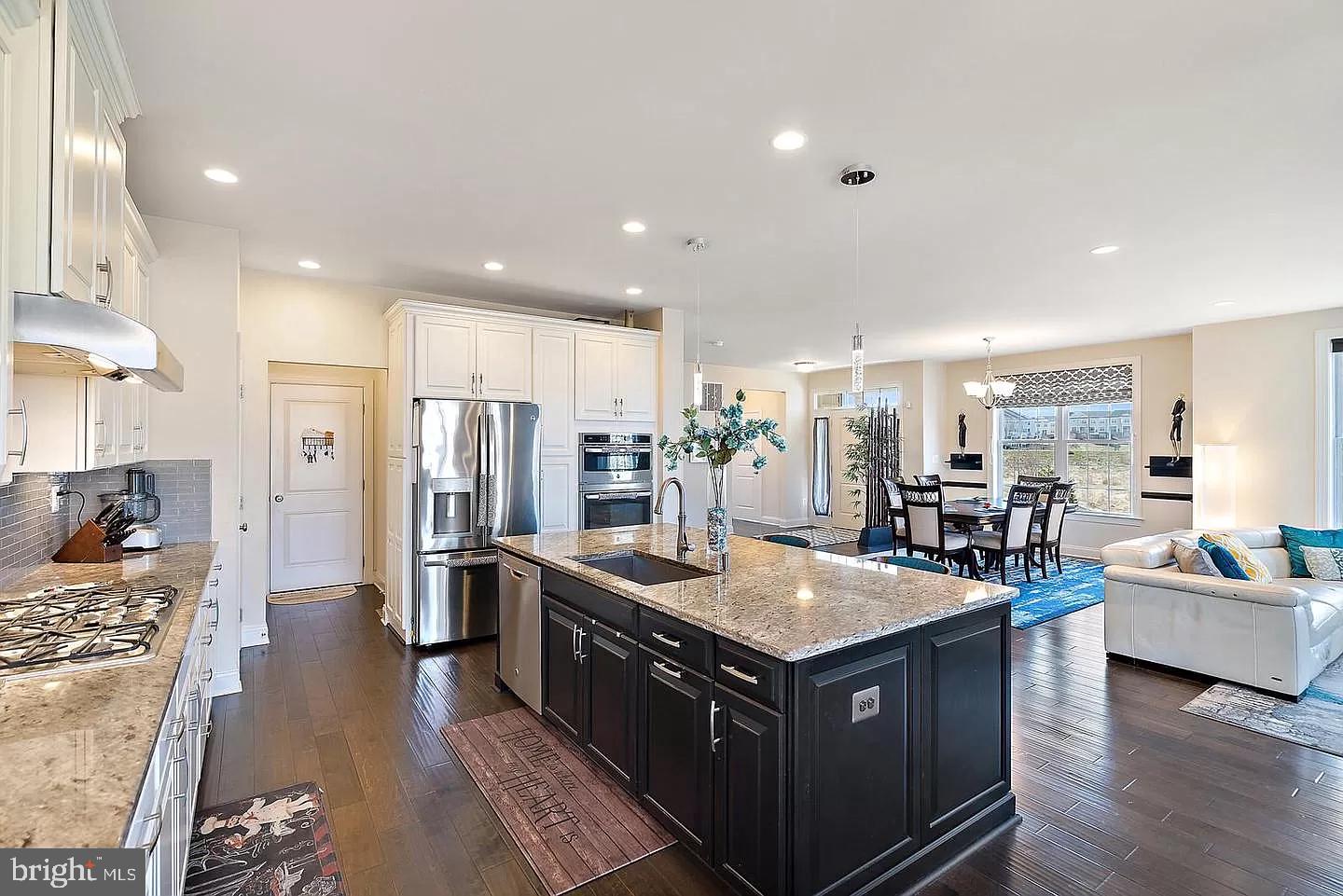 LOUDOUN VALLEY ESTATES 2 - Residential Lease