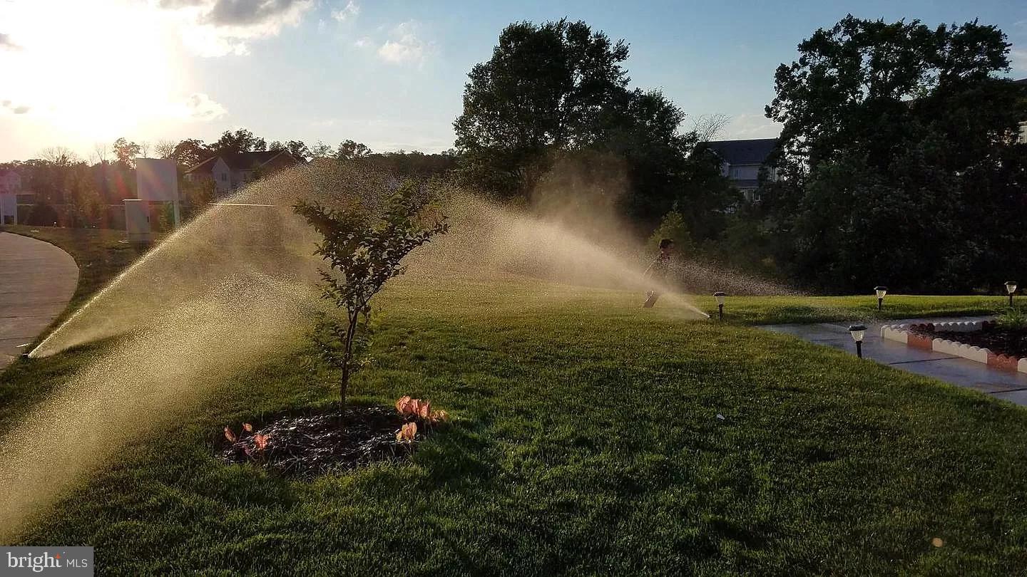 LOUDOUN VALLEY ESTATES 2 - Residential Lease