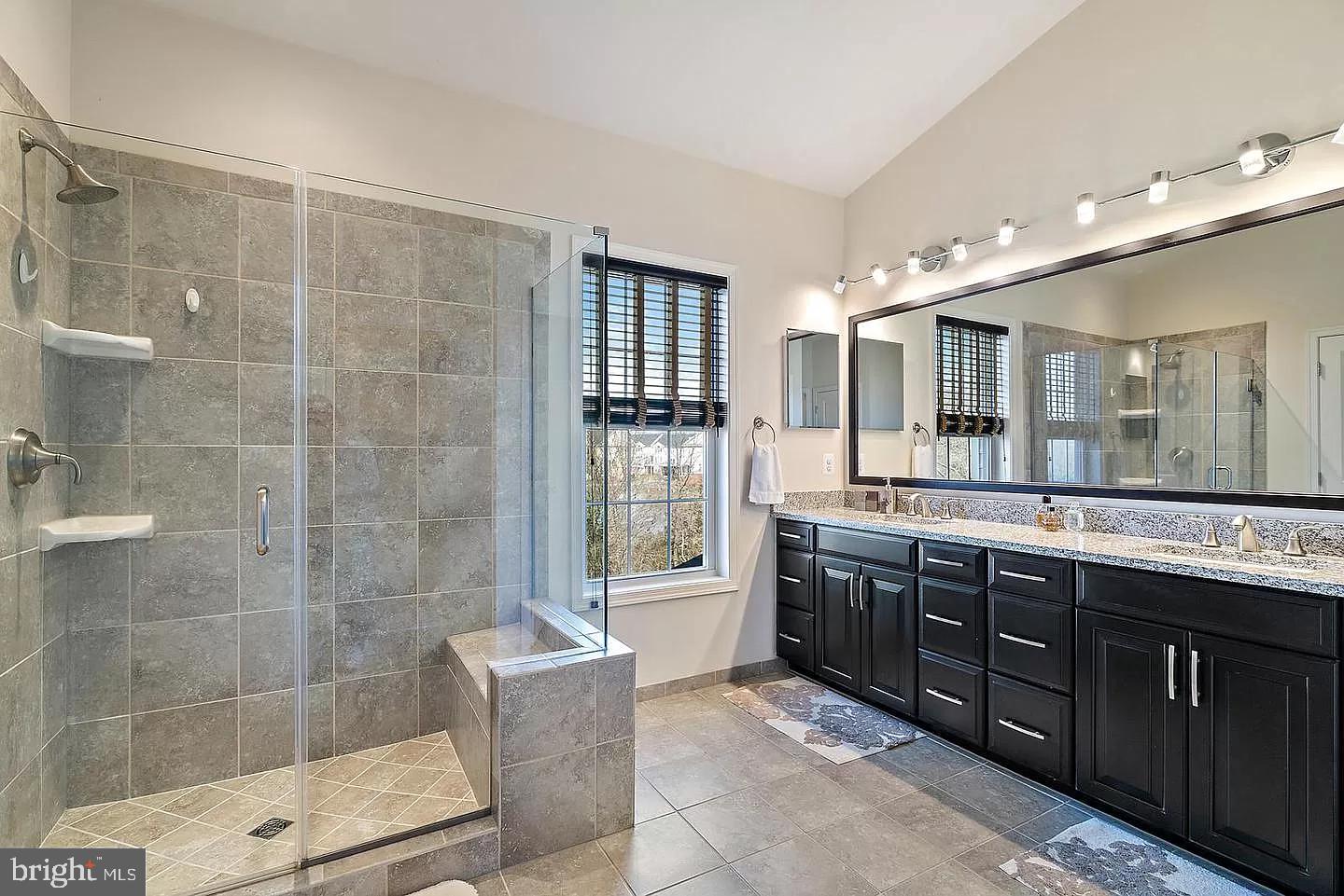 LOUDOUN VALLEY ESTATES 2 - Residential Lease