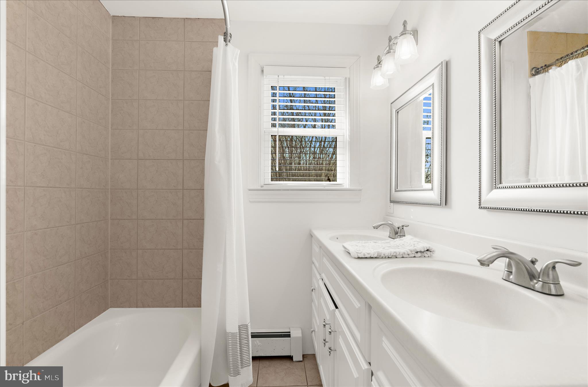 EASTPORT - Residential