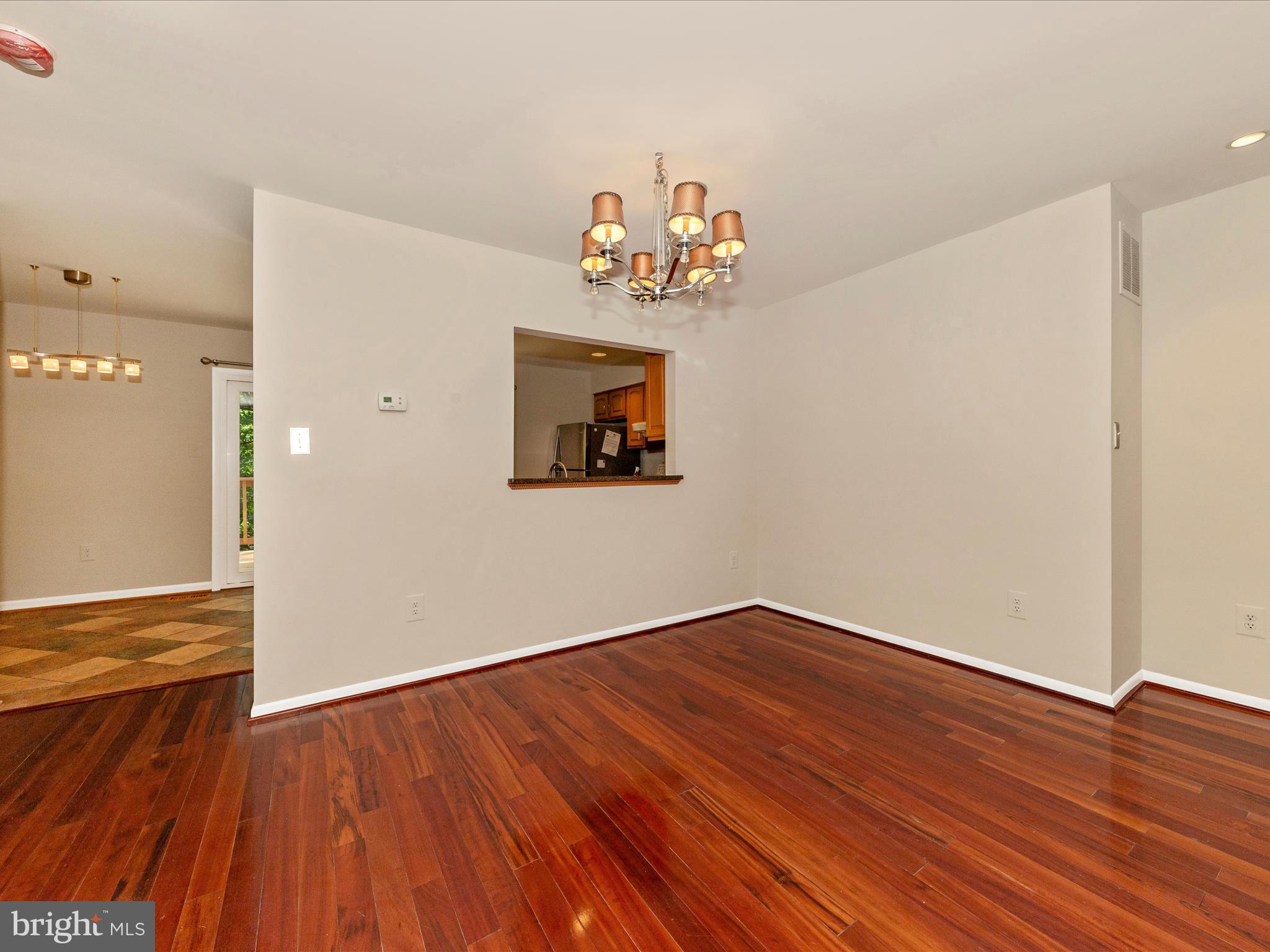 CHURCHILL TOWN SECTOR - Residential Lease