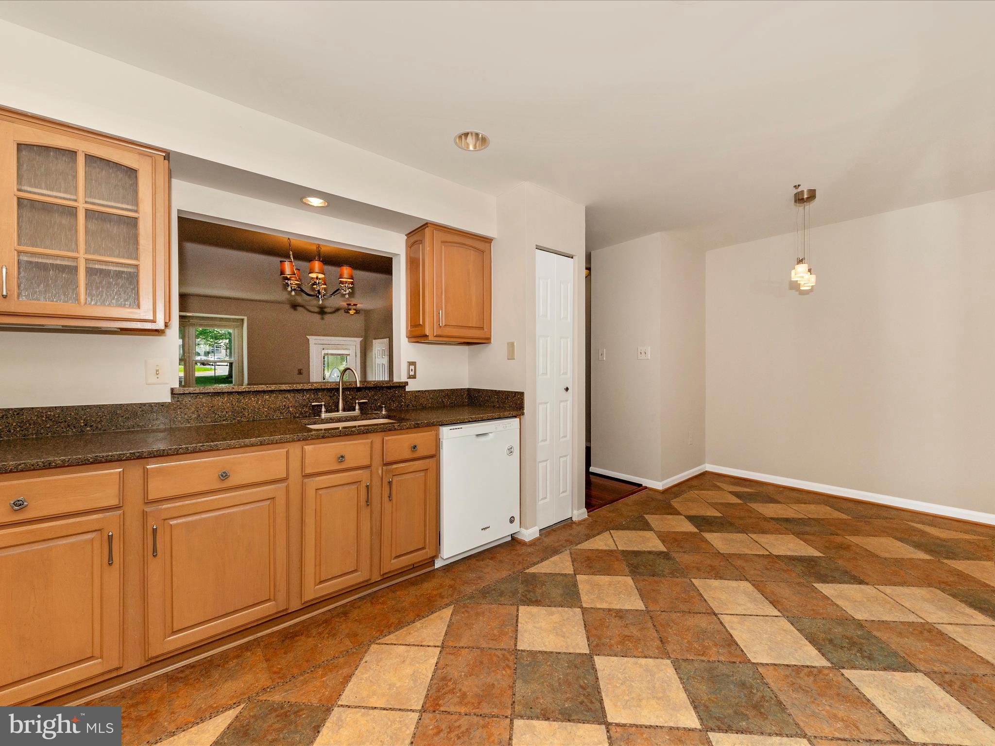 CHURCHILL TOWN SECTOR - Residential Lease