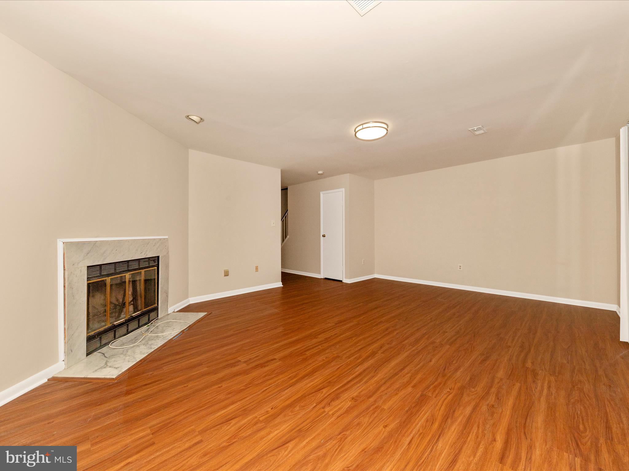 CHURCHILL TOWN SECTOR - Residential Lease