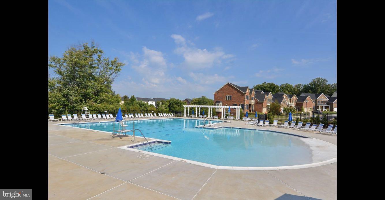 CHURCHILL TOWN SECTOR - Residential Lease