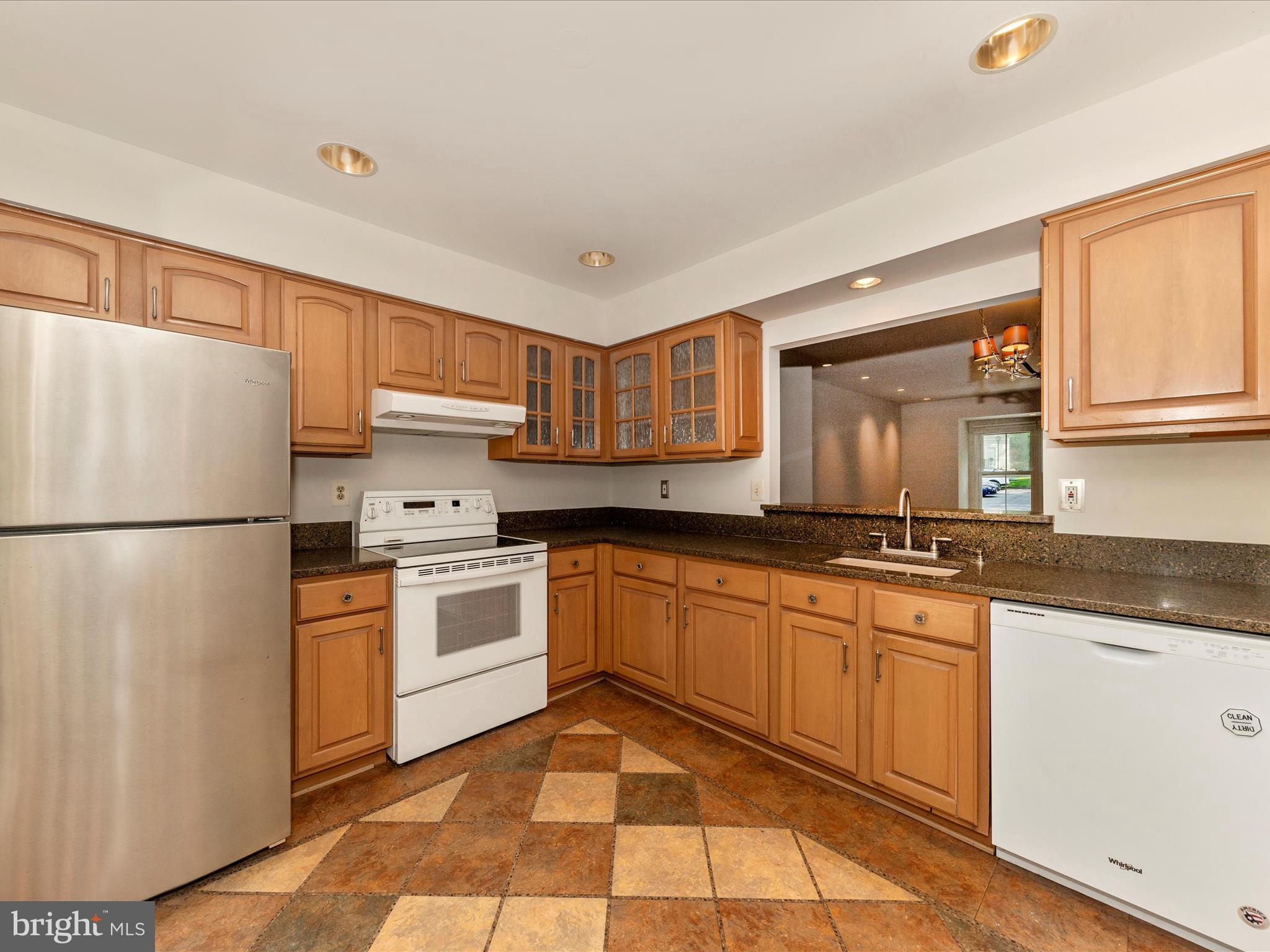 CHURCHILL TOWN SECTOR - Residential Lease