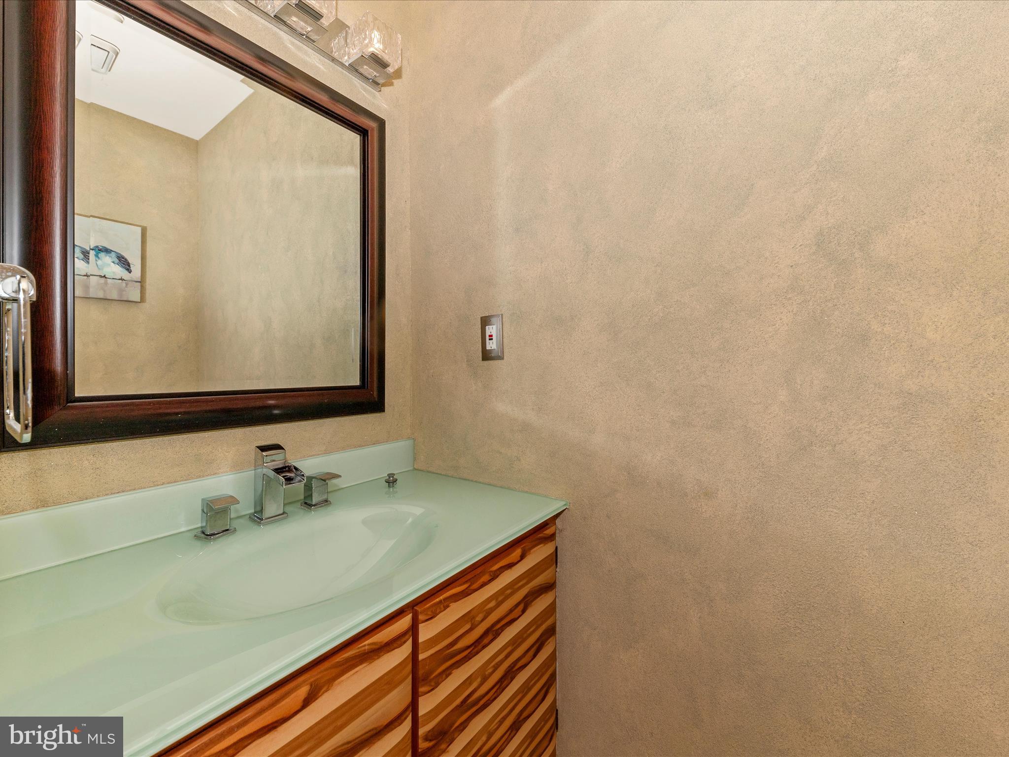 CHURCHILL TOWN SECTOR - Residential Lease