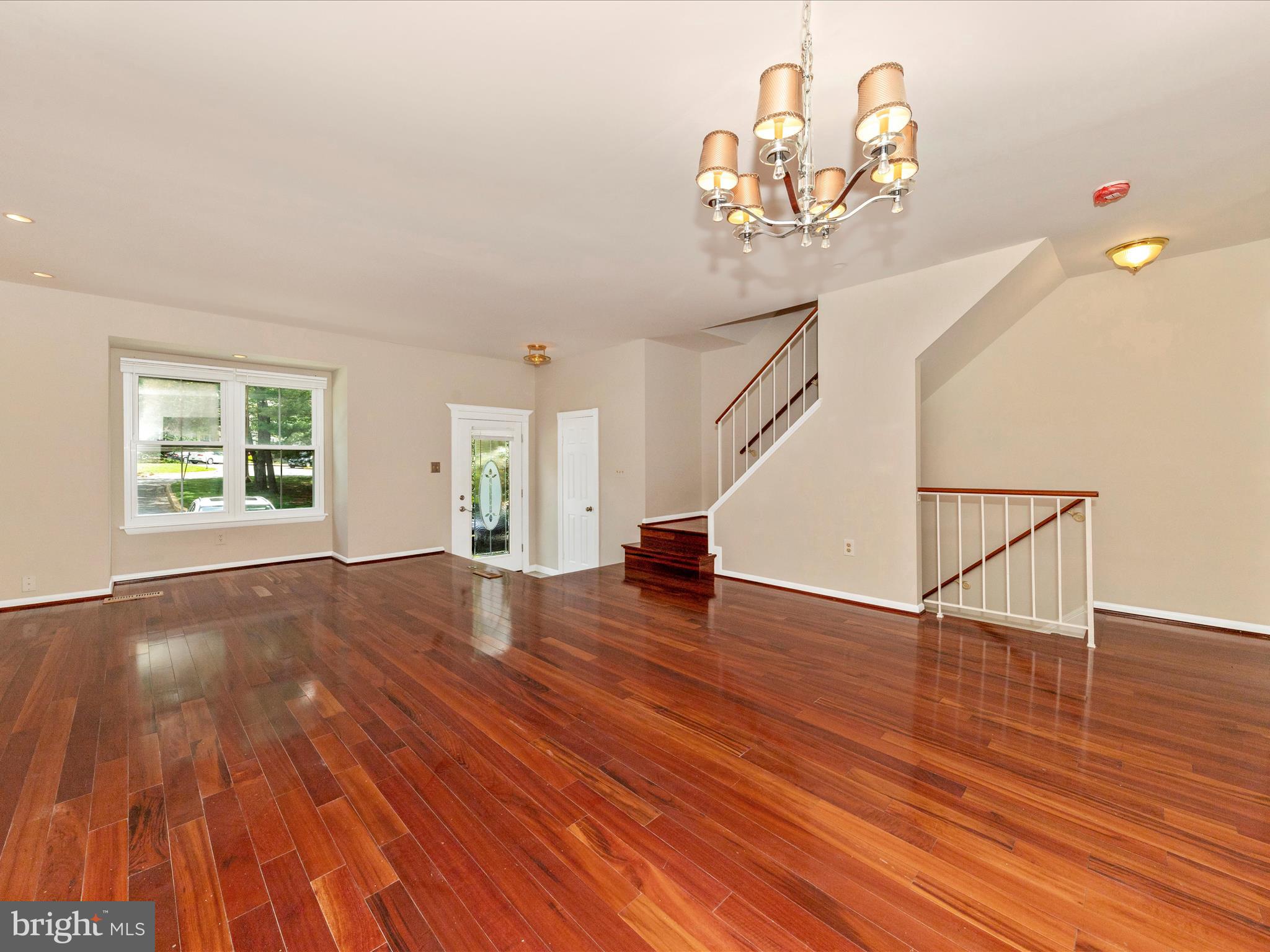 CHURCHILL TOWN SECTOR - Residential Lease