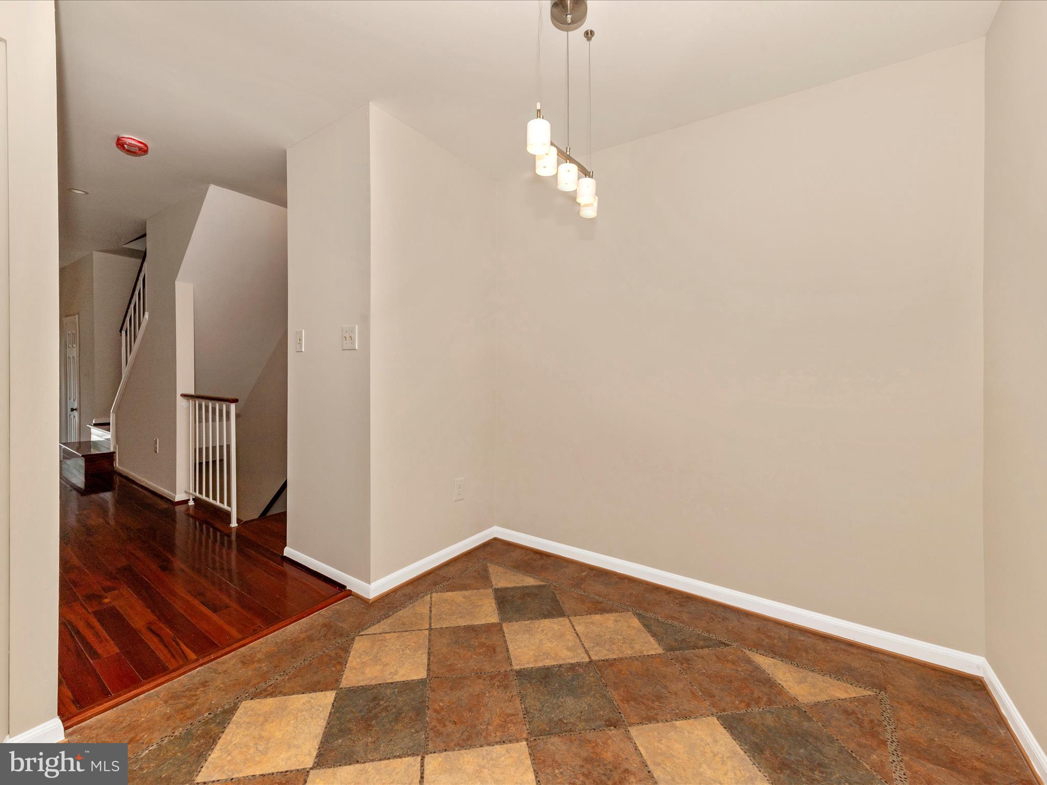 CHURCHILL TOWN SECTOR - Residential Lease