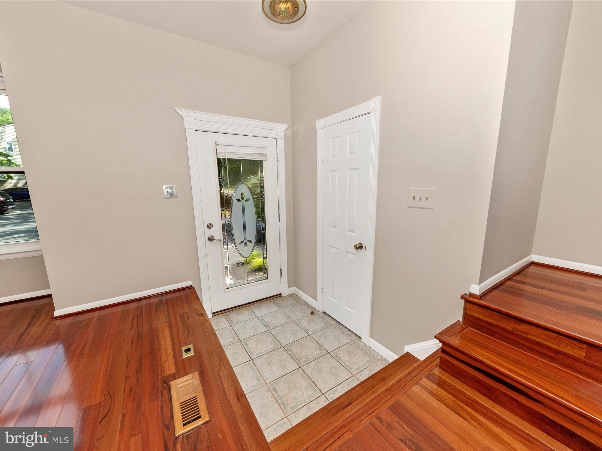 CHURCHILL TOWN SECTOR - Residential Lease