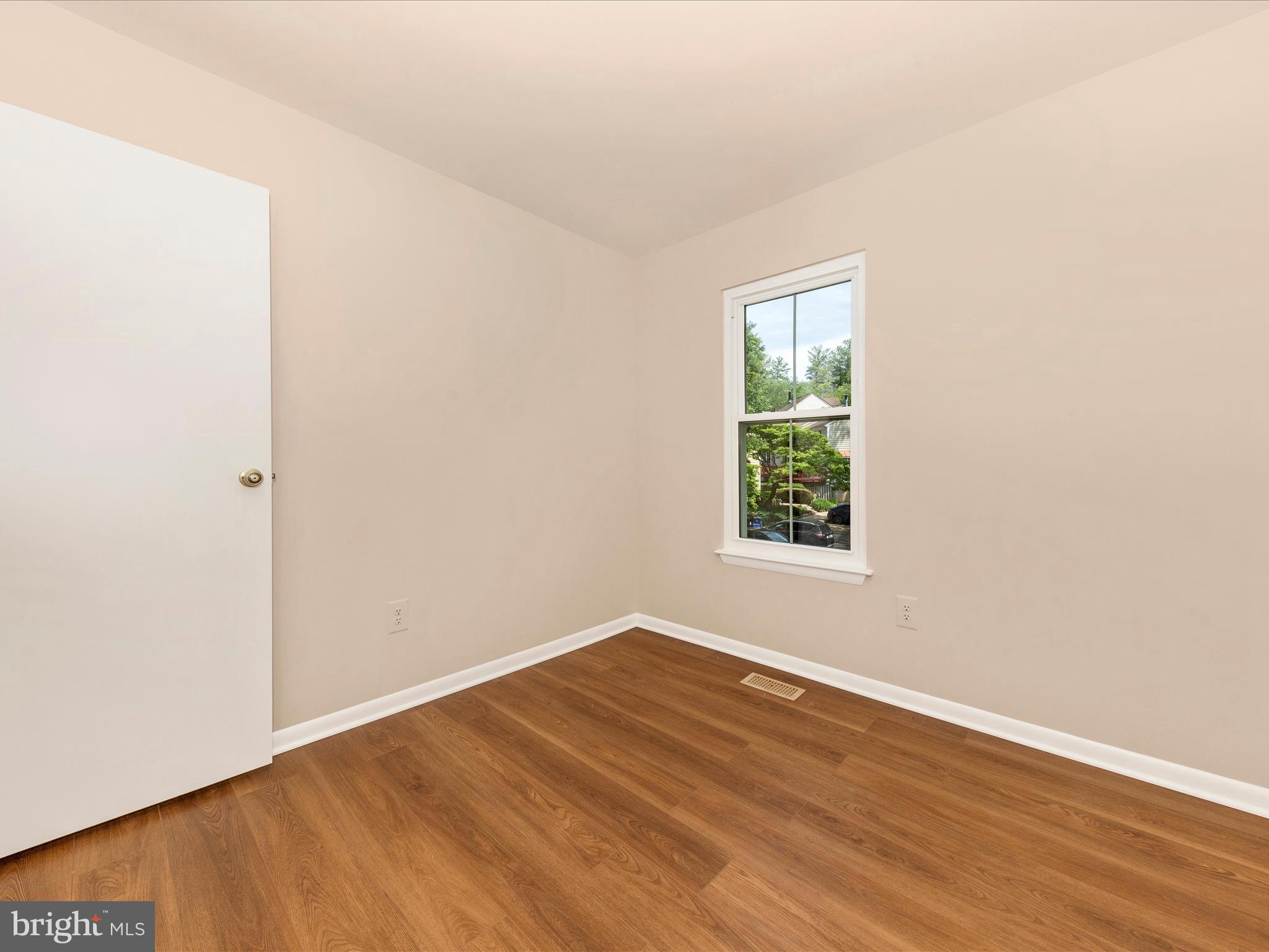 CHURCHILL TOWN SECTOR - Residential Lease