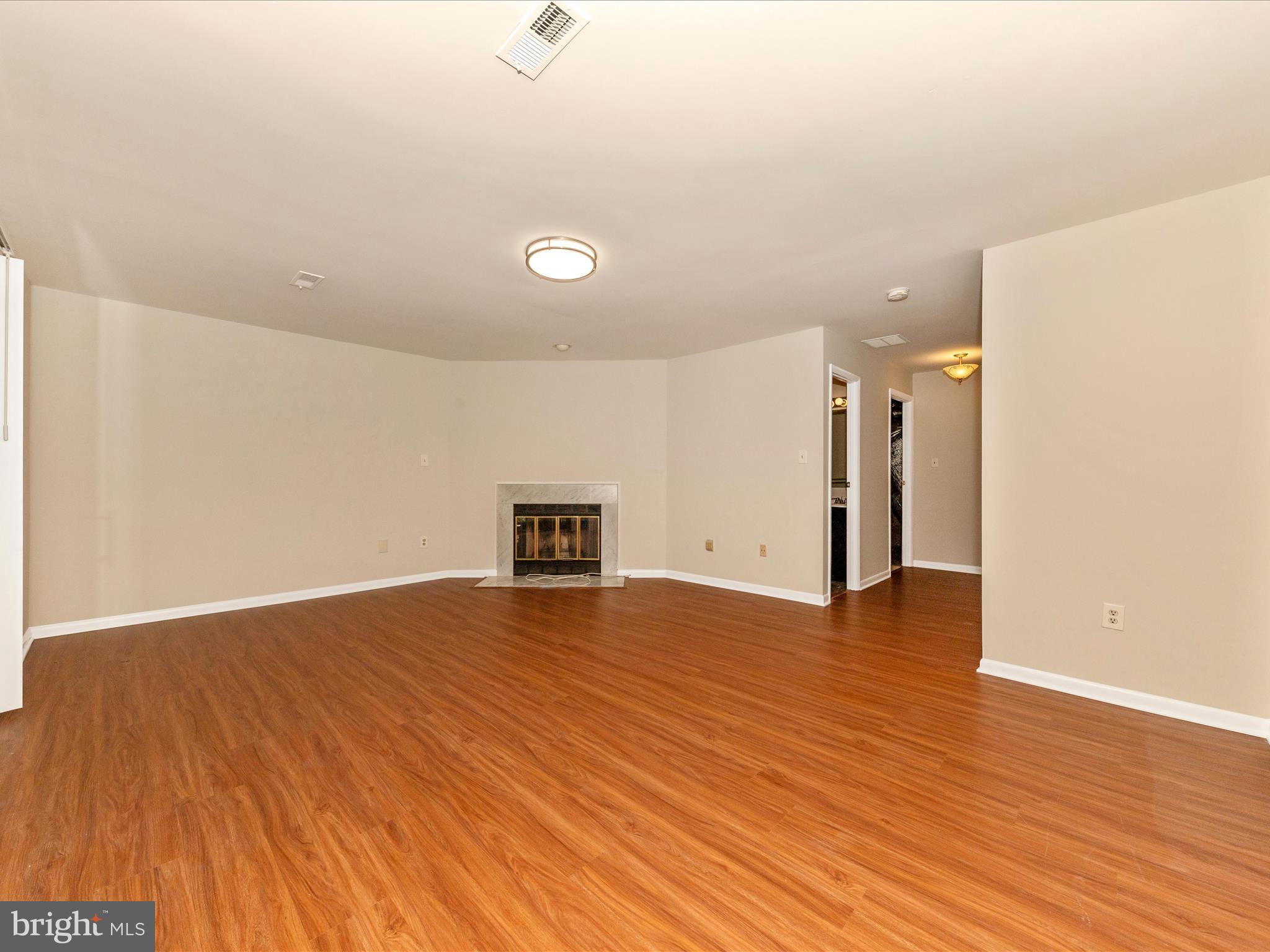 CHURCHILL TOWN SECTOR - Residential Lease