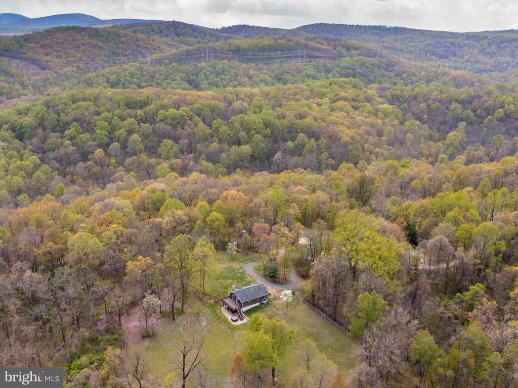 Photo of 3998 Hidden Valley Lane, LINDEN, VA 22642 (MLS # VAFQ2019546)