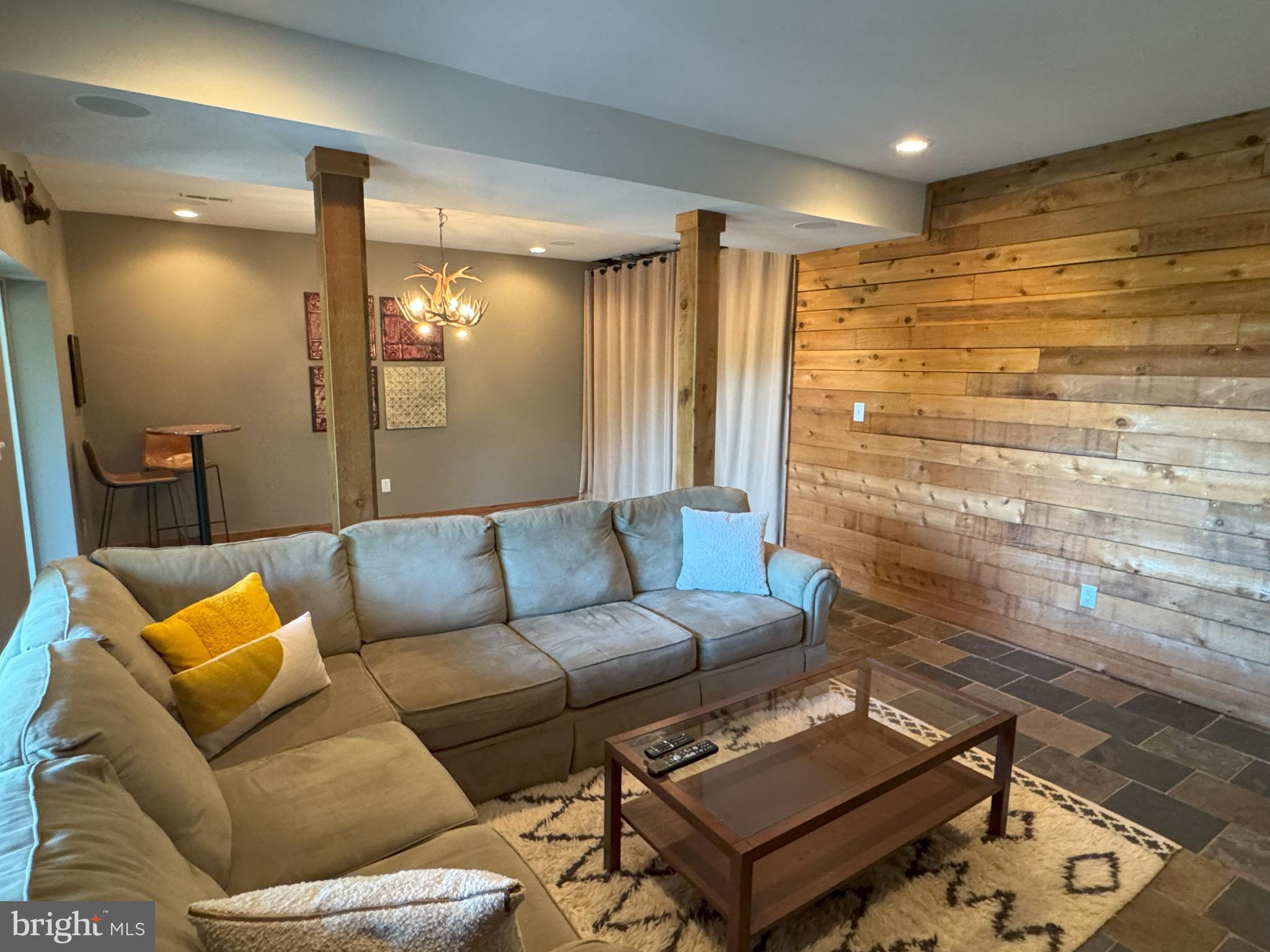 HIDDEN VALLEY FARMS - Residential