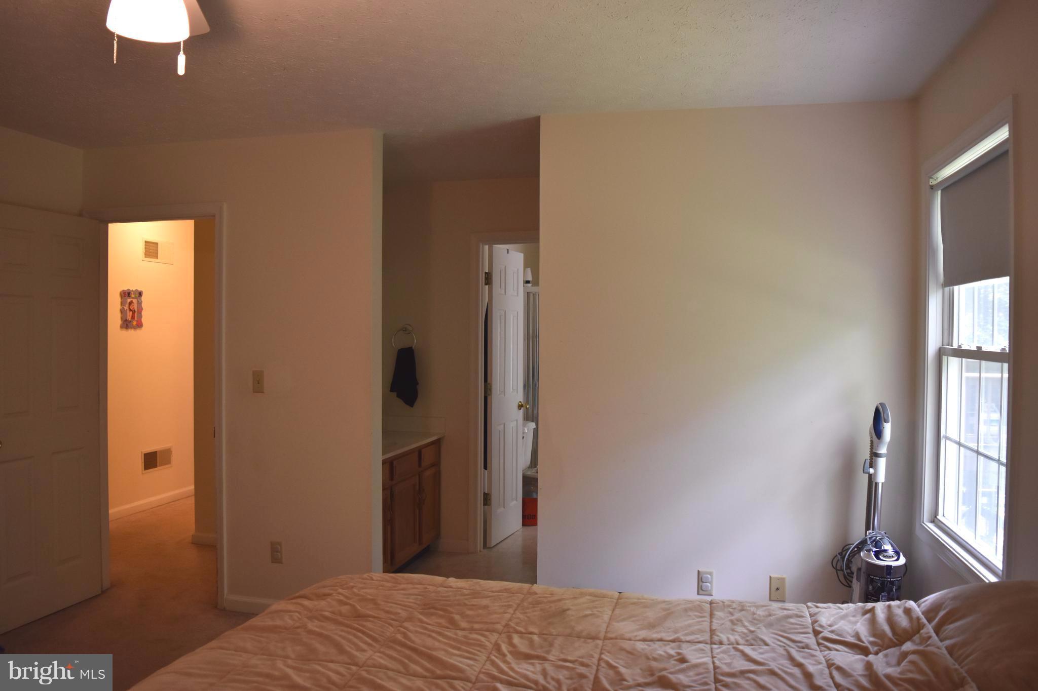 FOXCREST MANOR - Residential Lease