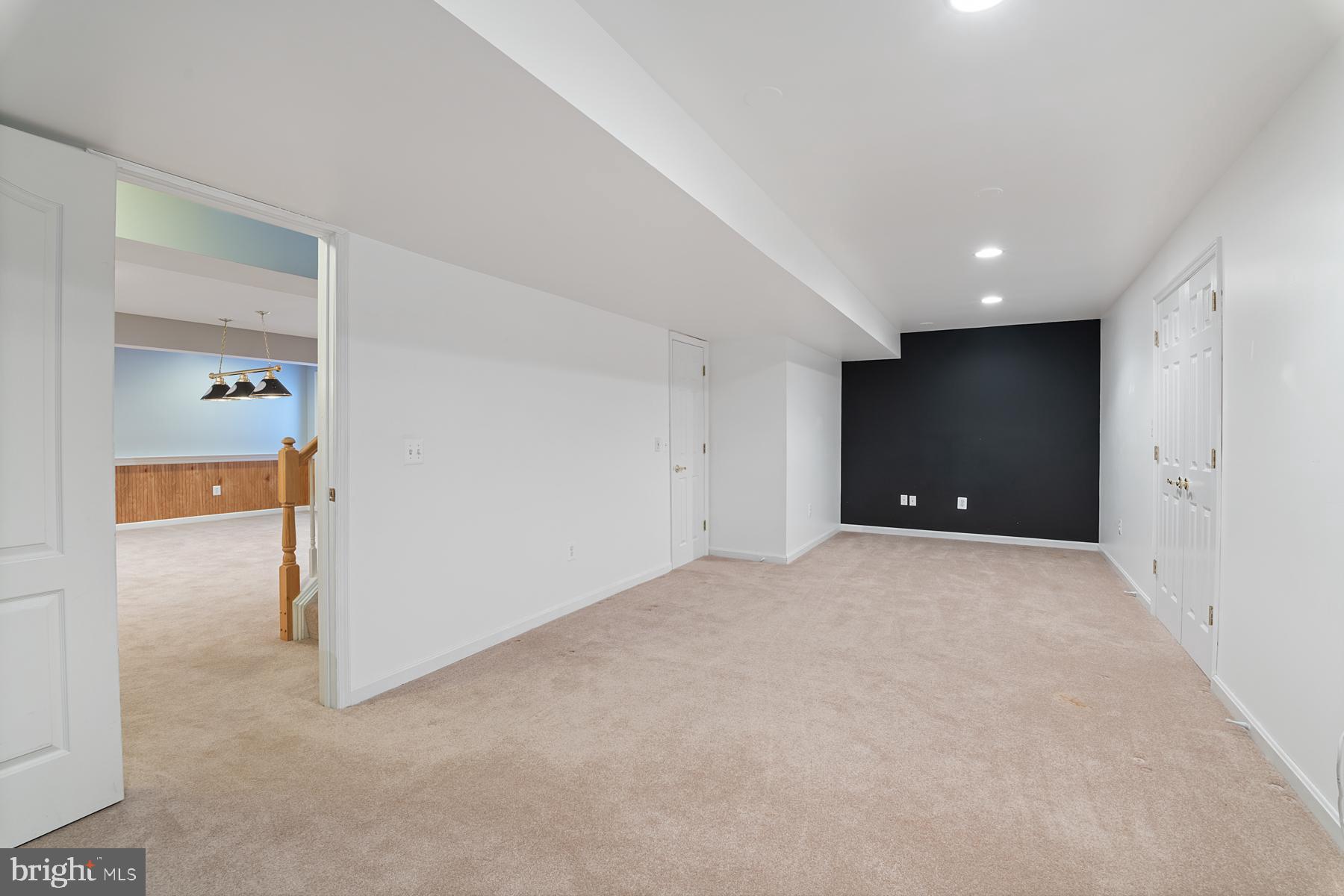 VINEYARD OAK - Residential