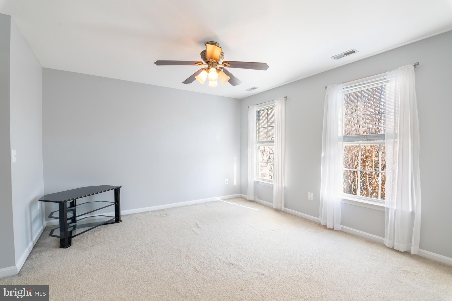 VINEYARD OAK - Residential