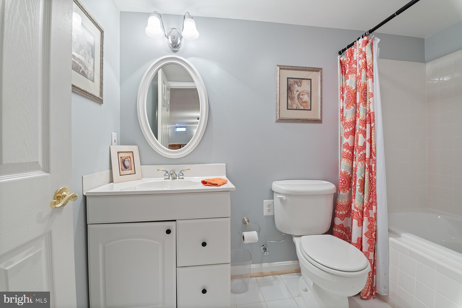 VINEYARD OAK - Residential