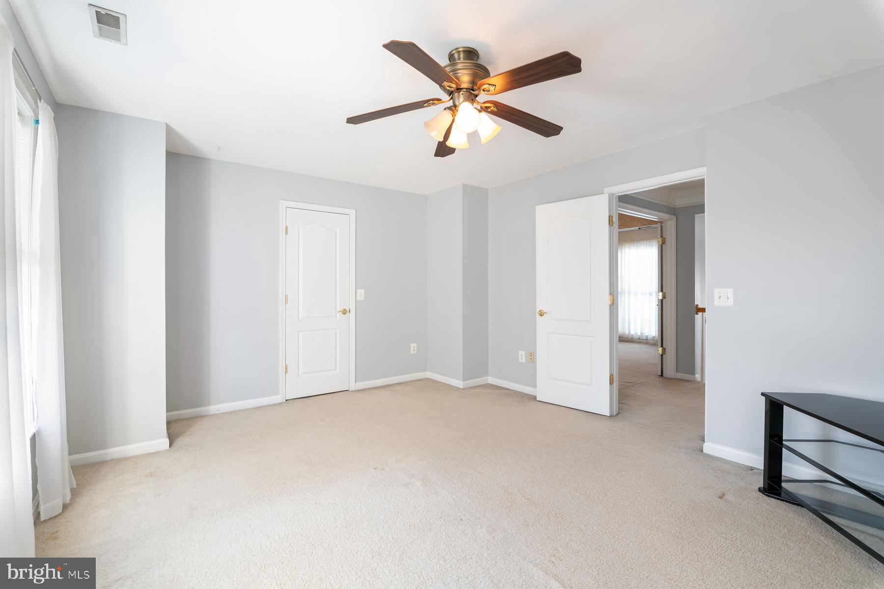 VINEYARD OAK - Residential