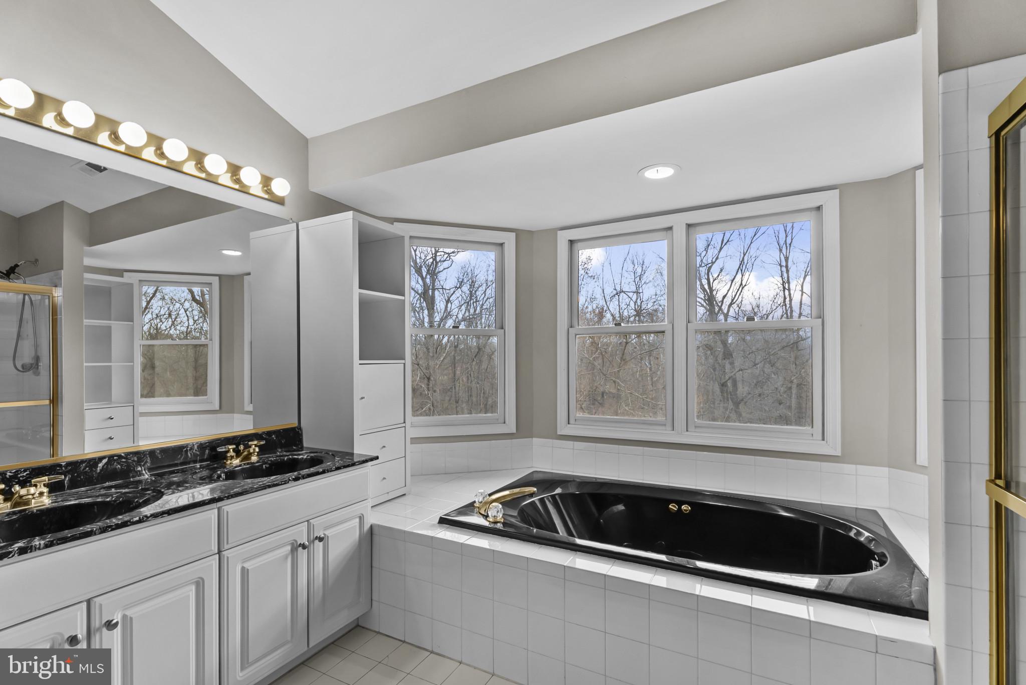 WOODLEAF - Residential