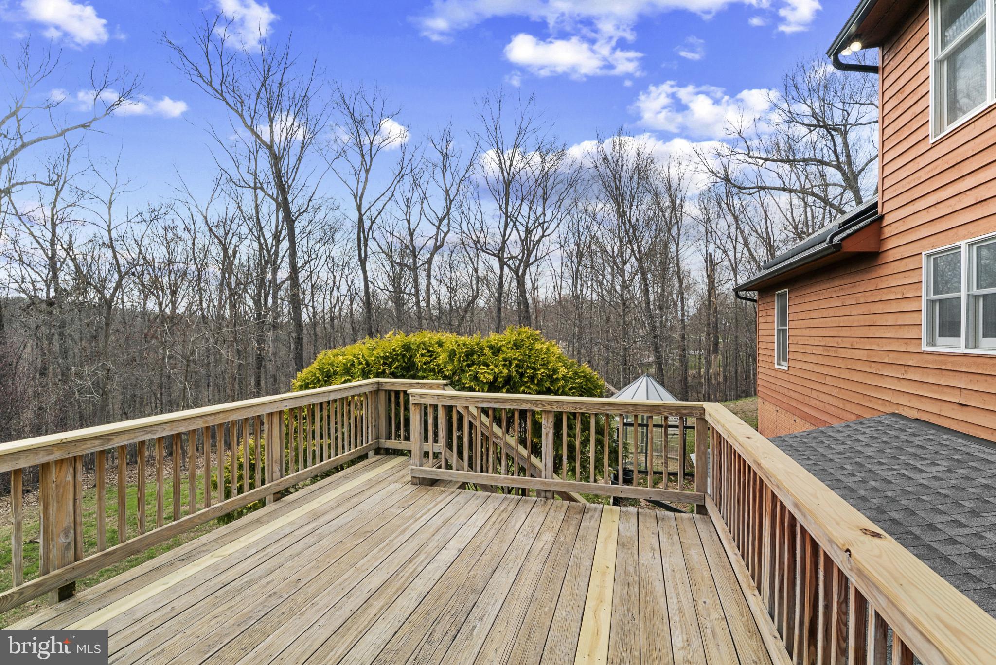 WOODLEAF - Residential